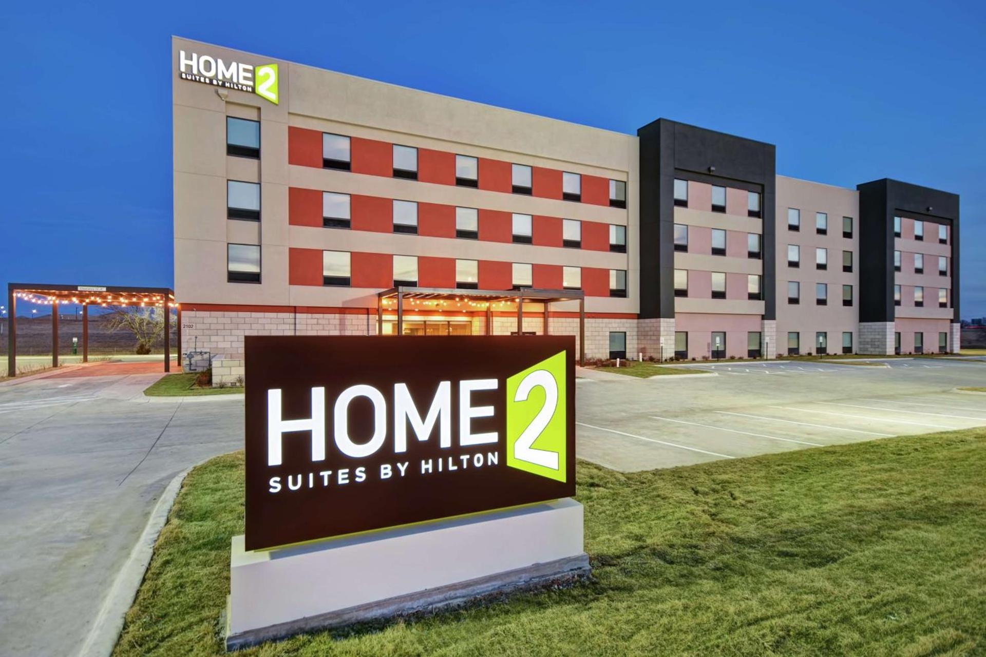 Home2 Suites by Hilton Wichita Northeast photo 4