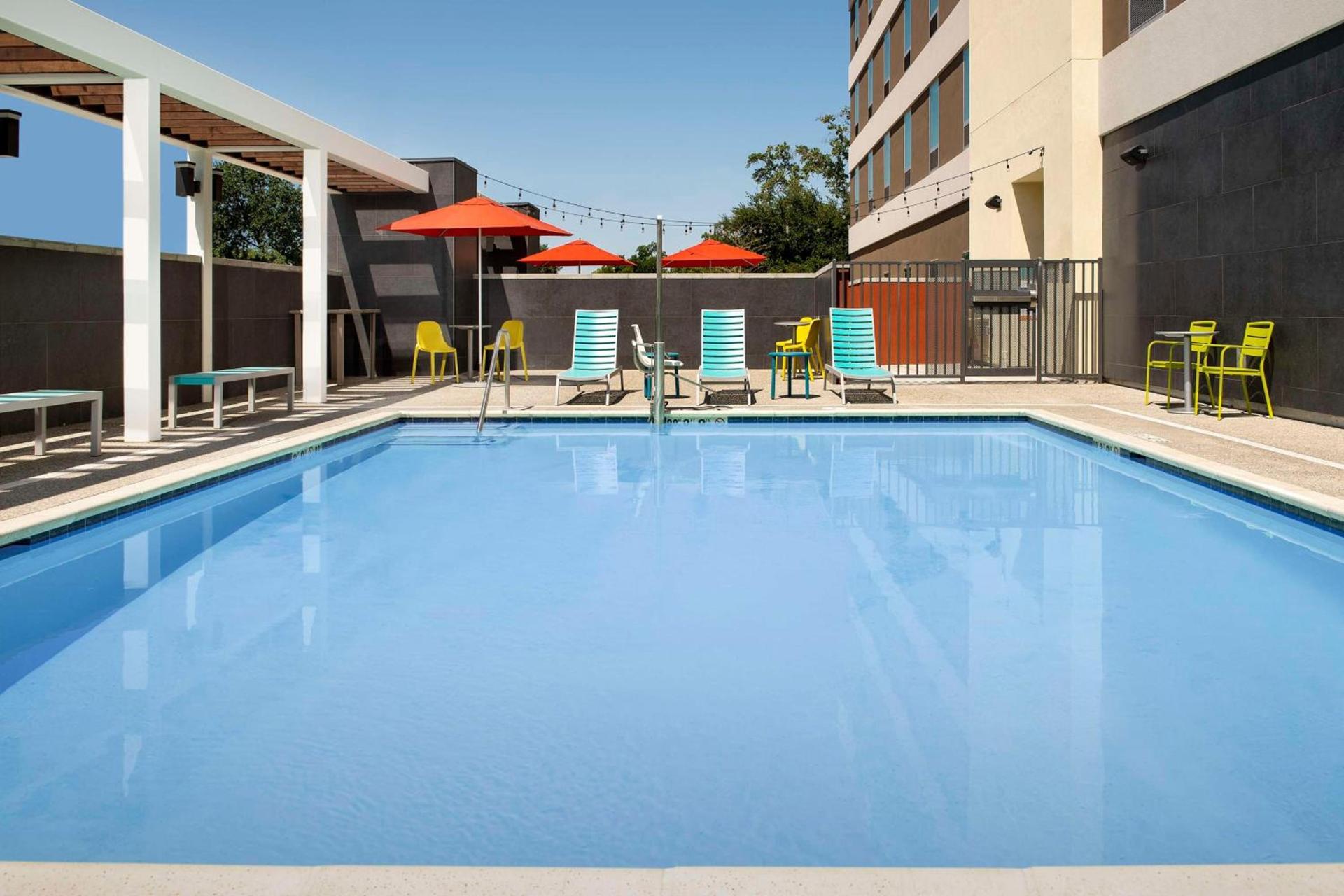 Home2 Suites By Hilton Clovis Fresno Airport photo 8