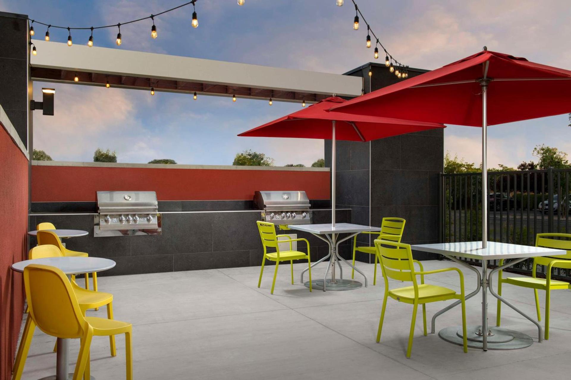Home2 Suites By Hilton Clovis Fresno Airport photo 10