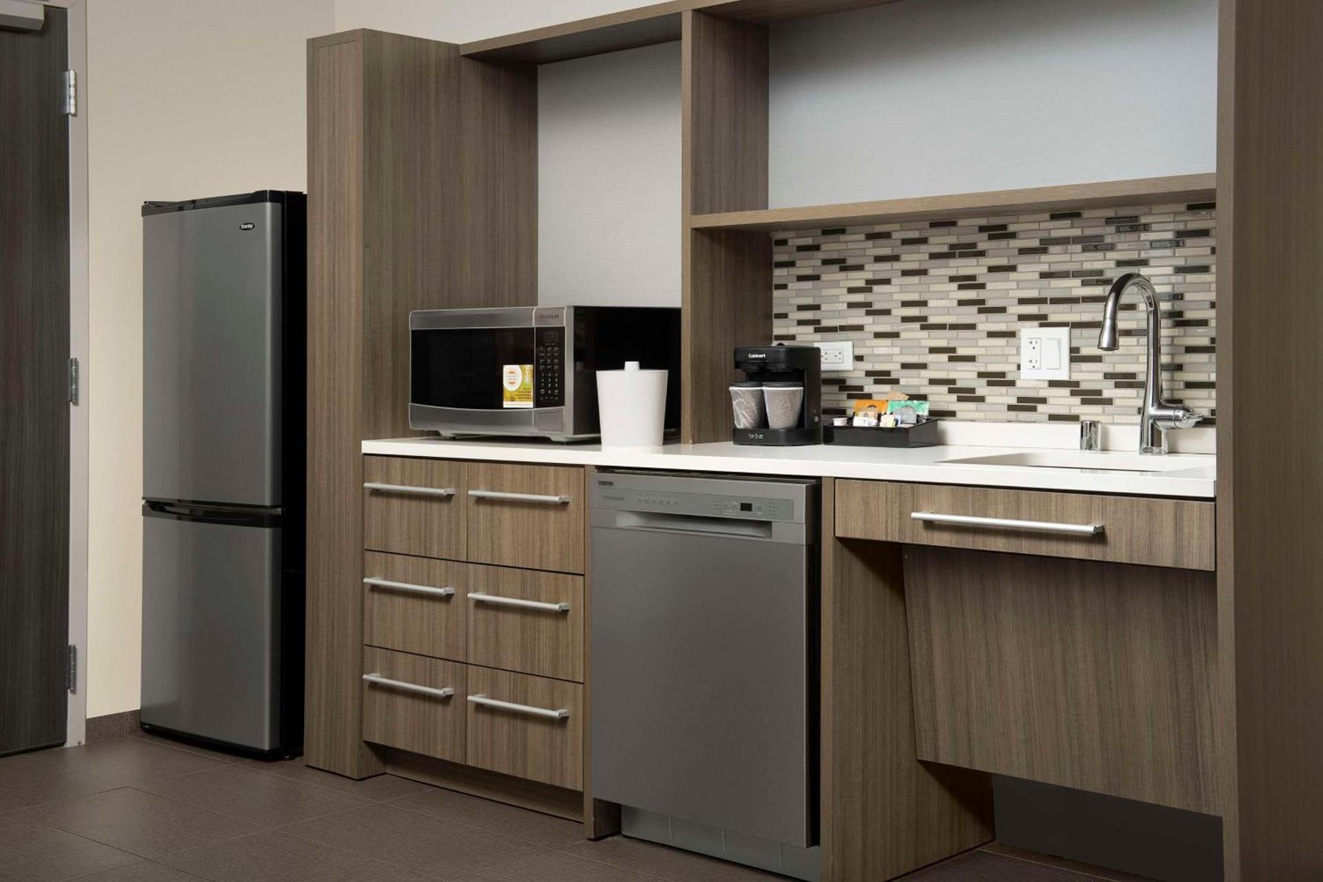 Home2 Suites By Hilton Clovis Fresno Airport photo 31