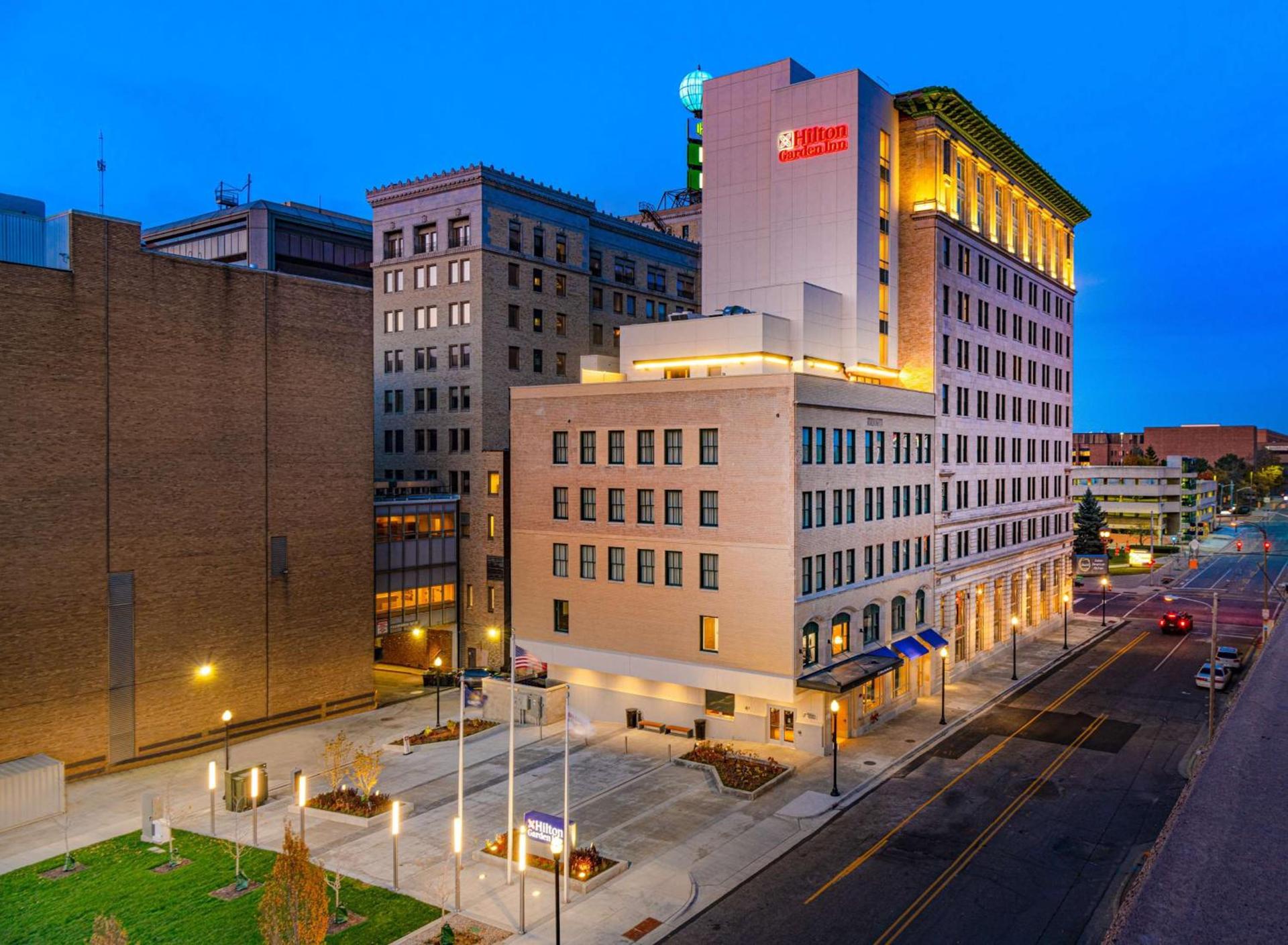 Hilton Garden Inn Flint Downtown — hotel in Flint