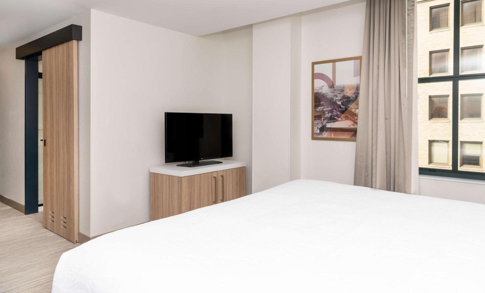 Hilton Garden Inn Flint Downtown photo 24
