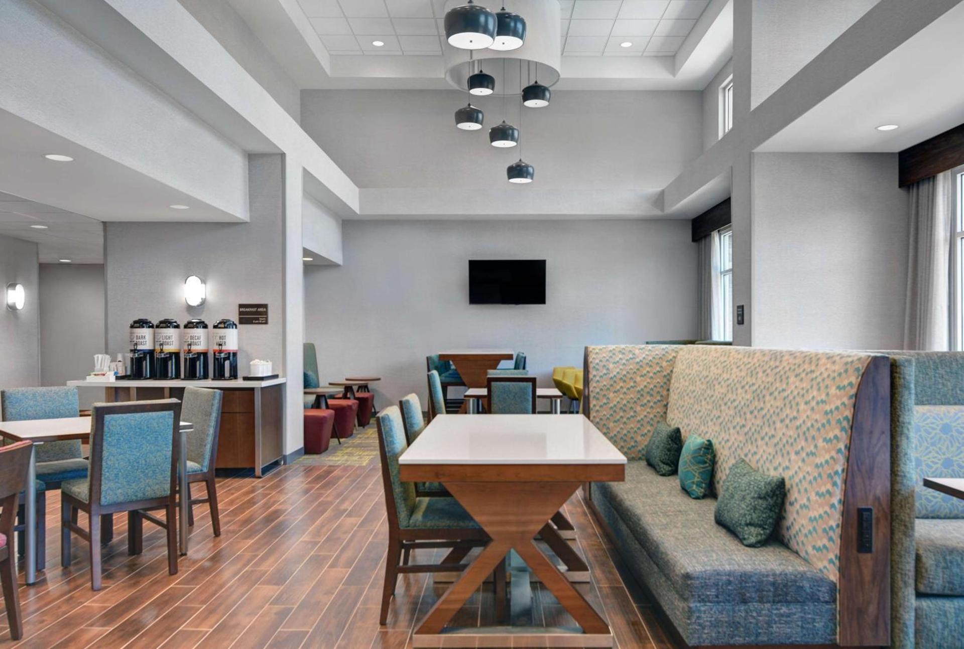Hampton Inn And Suites Macclenny I-10 photo 6