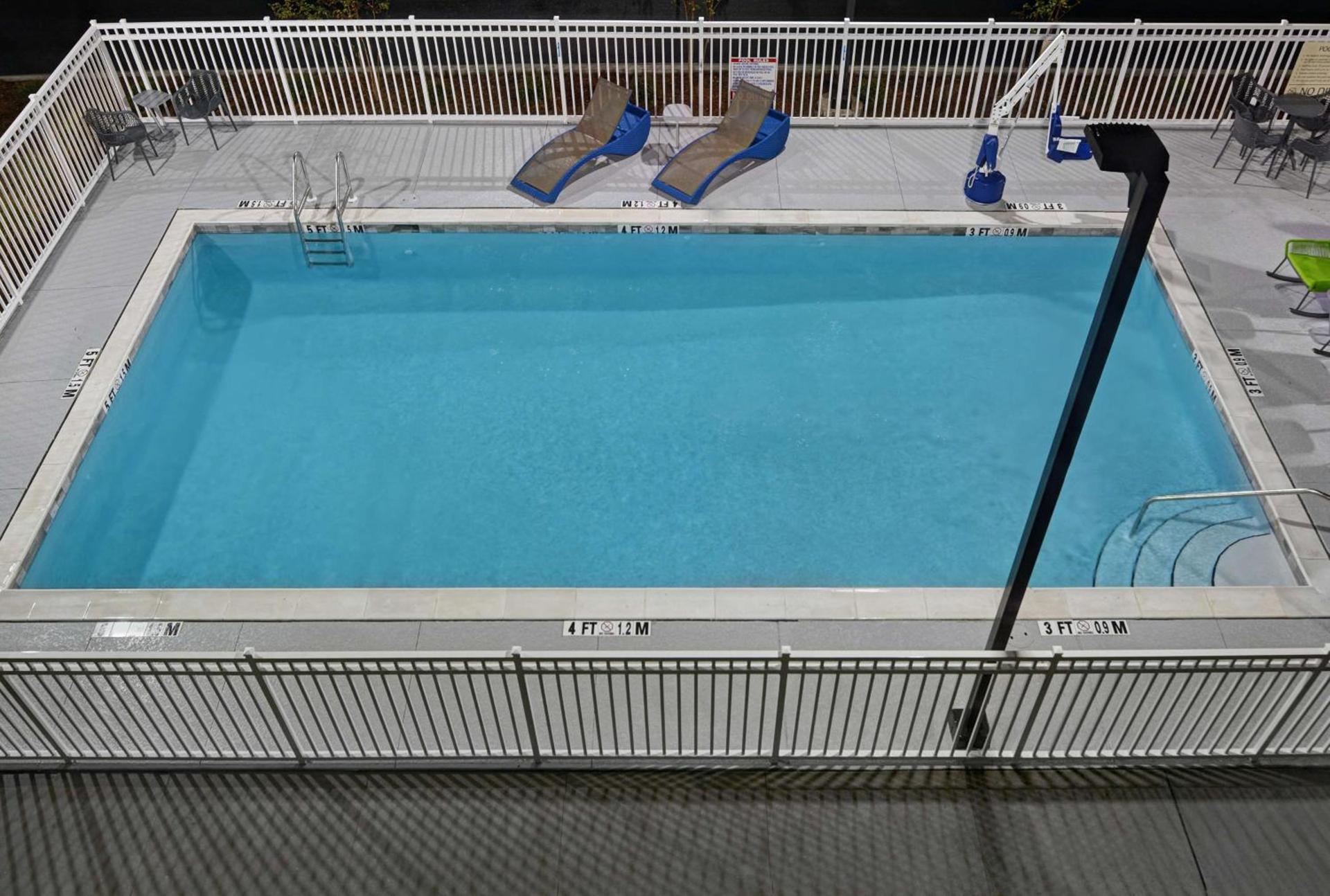 Hampton Inn And Suites Macclenny I-10 photo 13