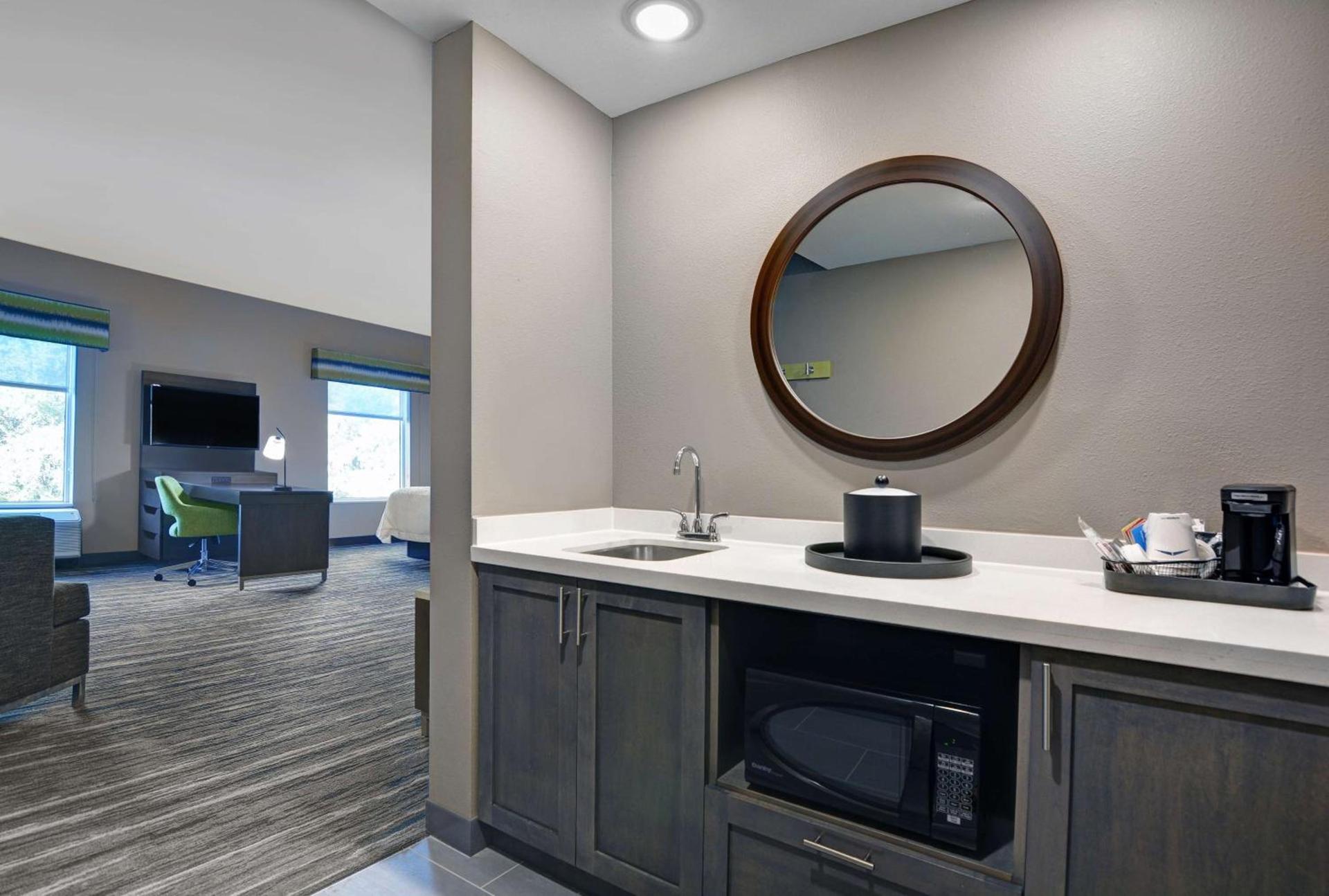 Hampton Inn And Suites Macclenny I-10 photo 21