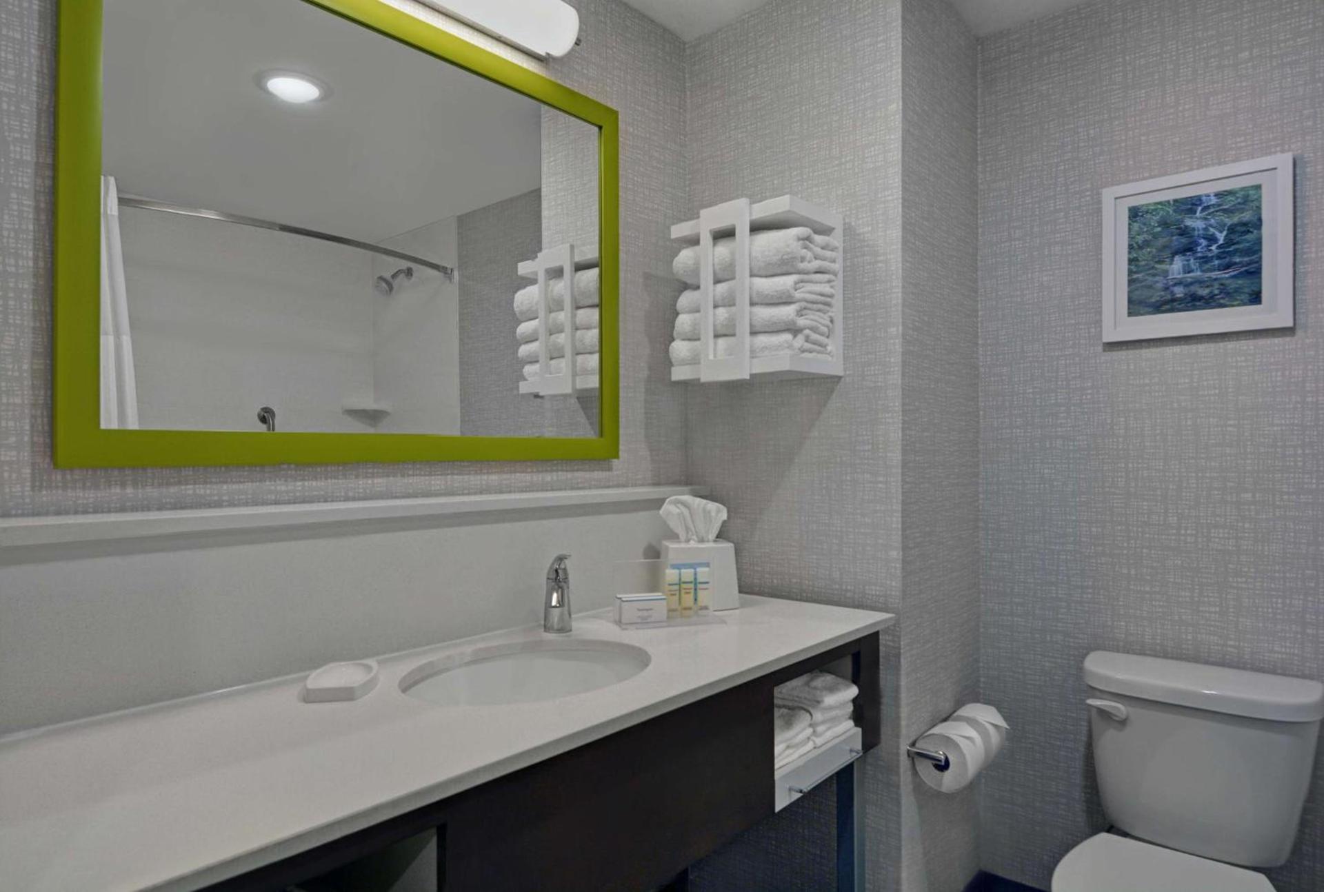 Hampton Inn And Suites Macclenny I-10 photo 35