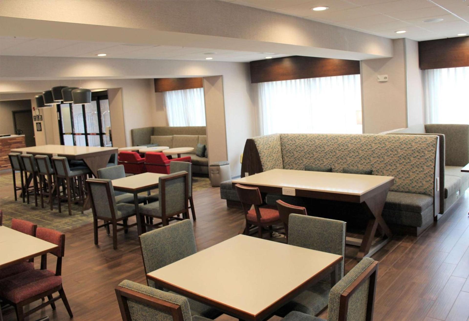 Hampton Inn Lexington photo 12