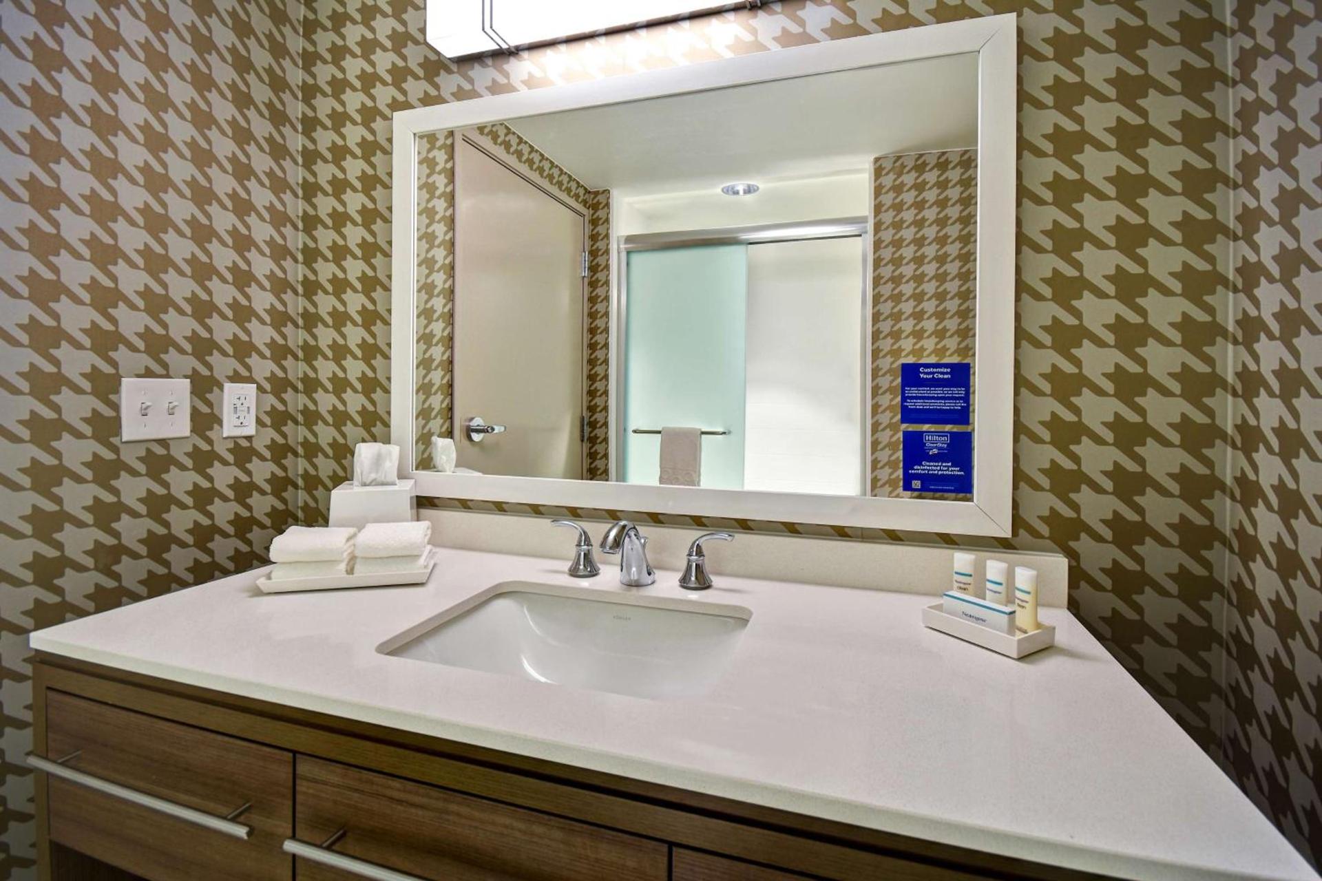 Home2 Suites Wichita Downtown Delano, Ks photo 30