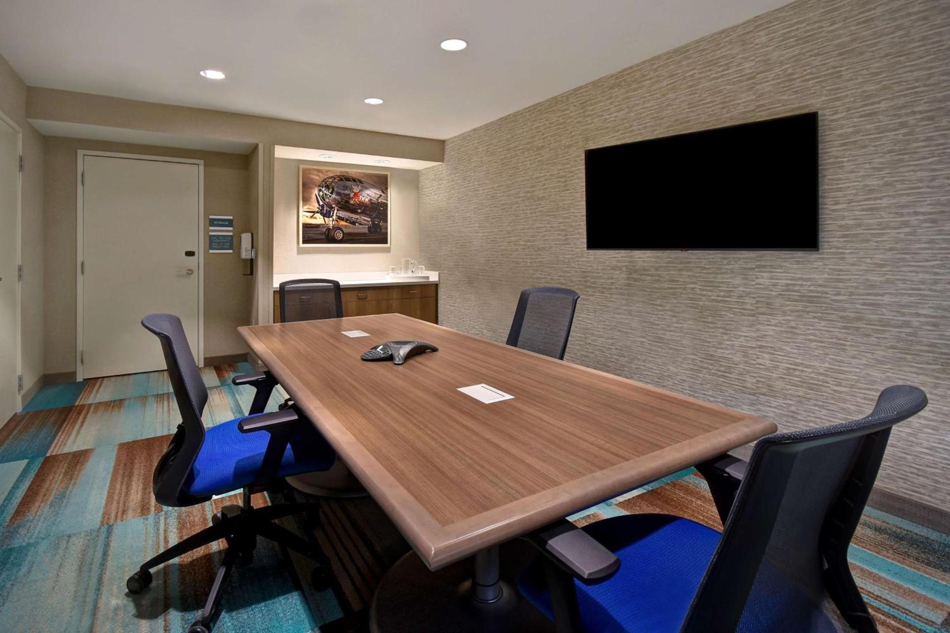 Home2 Suites Wichita Downtown Delano, Ks photo 40
