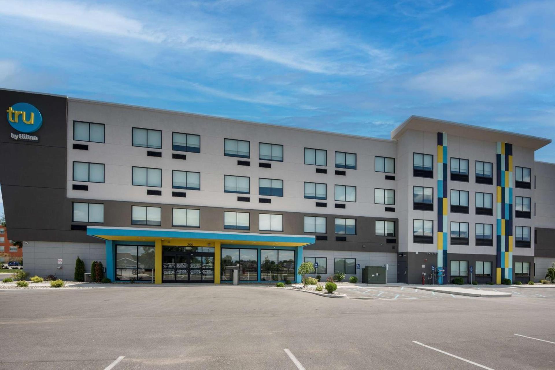 Tru By Hilton Warsaw, In — hotel in Warsaw