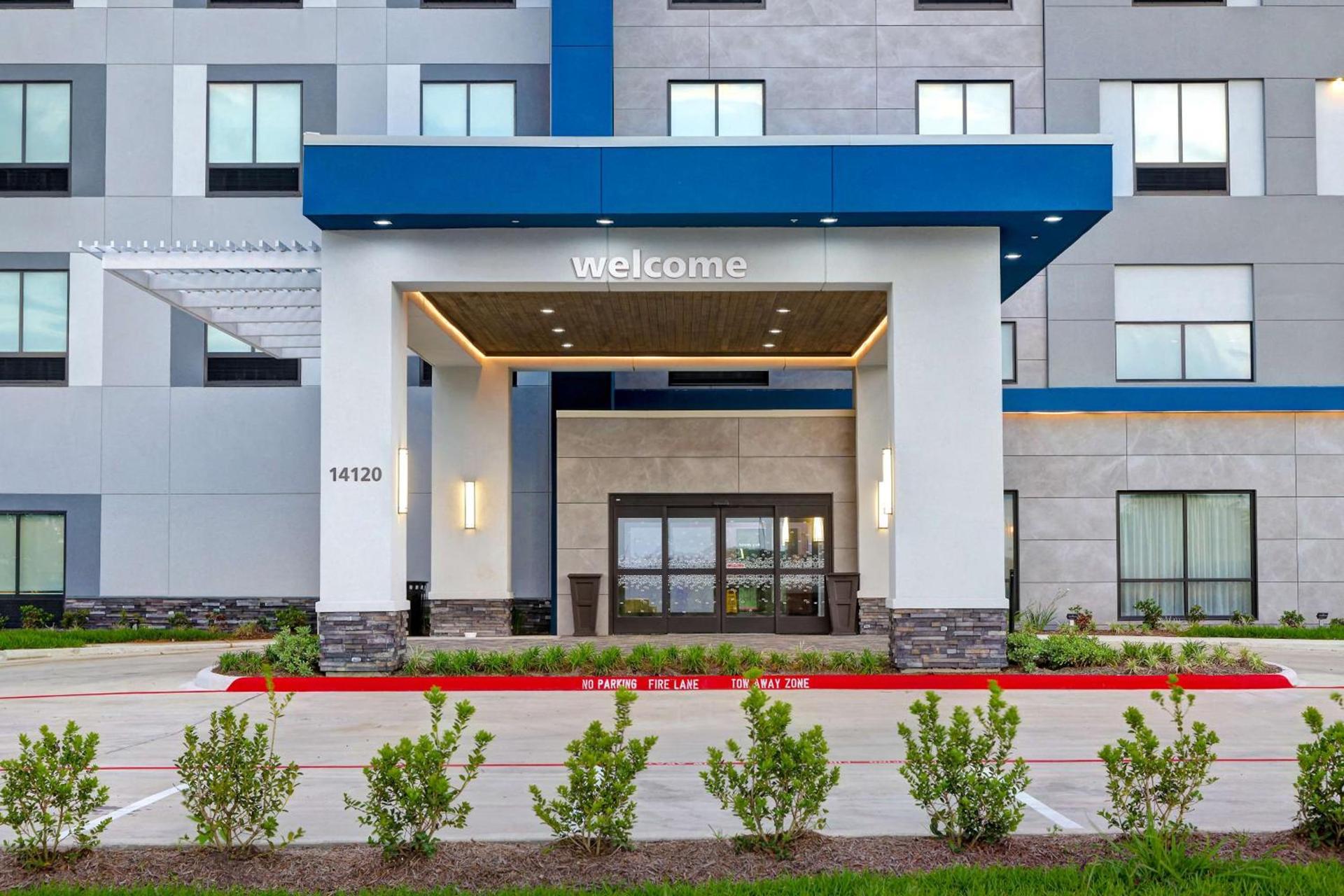 Hampton Inn & Suites Houston East Beltway 8, Tx photo 5