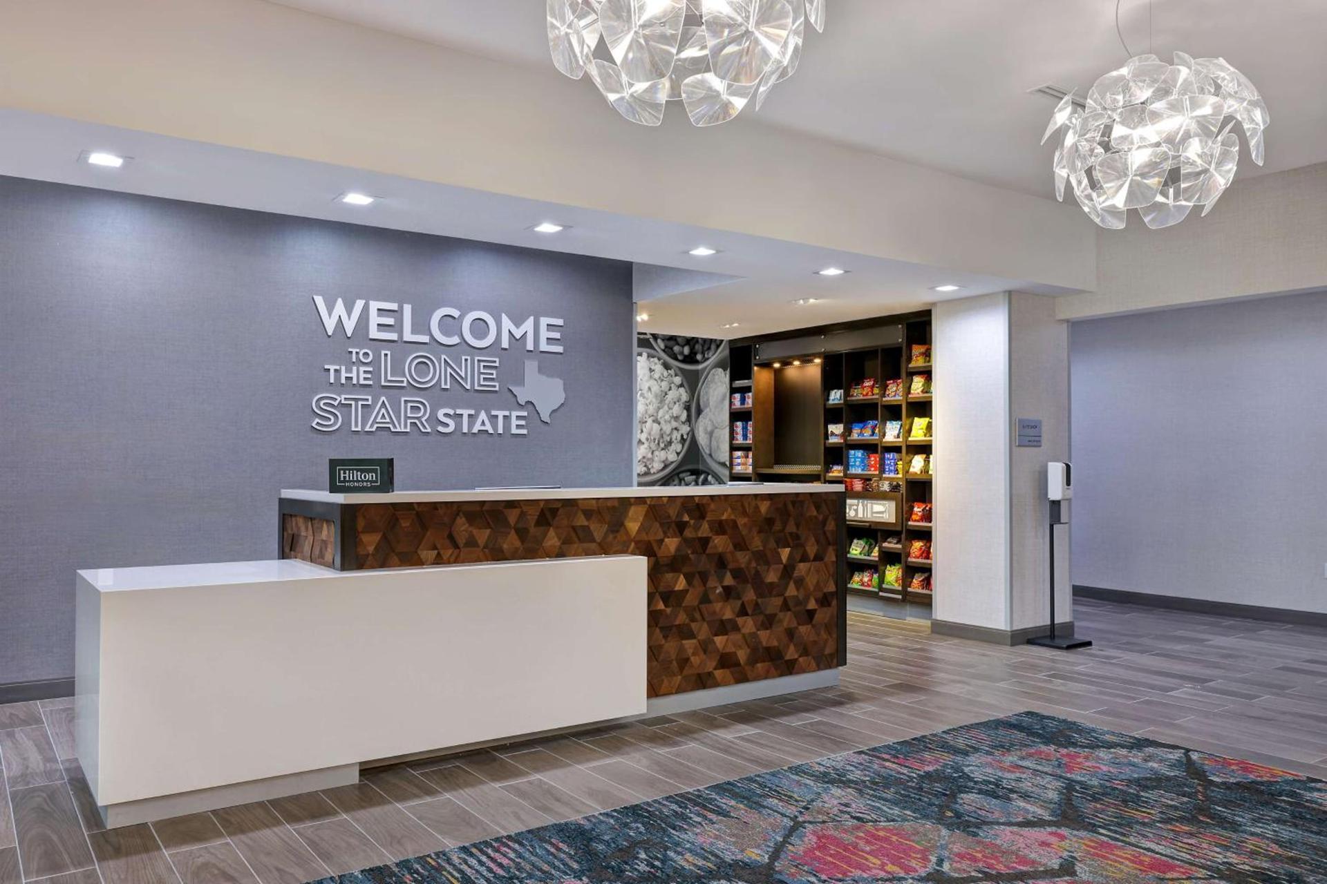 Hampton Inn & Suites Houston East Beltway 8, Tx photo 10