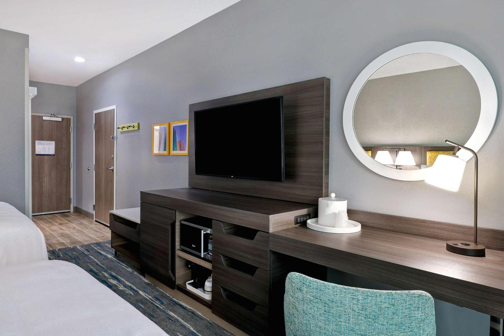 Hampton Inn & Suites Houston East Beltway 8, Tx photo 32