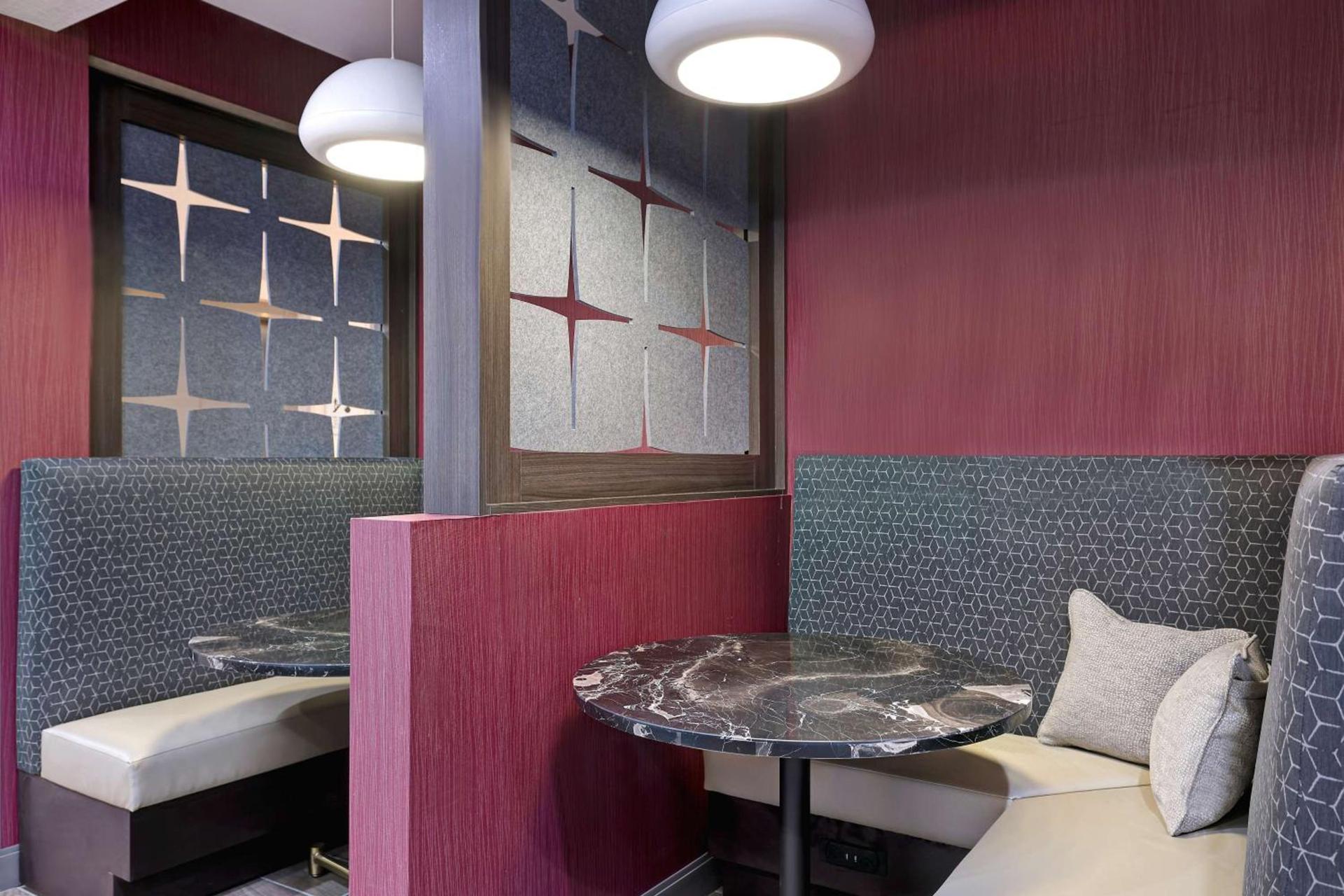 Hampton Inn & Suites Houston East Beltway 8, Tx photo 43