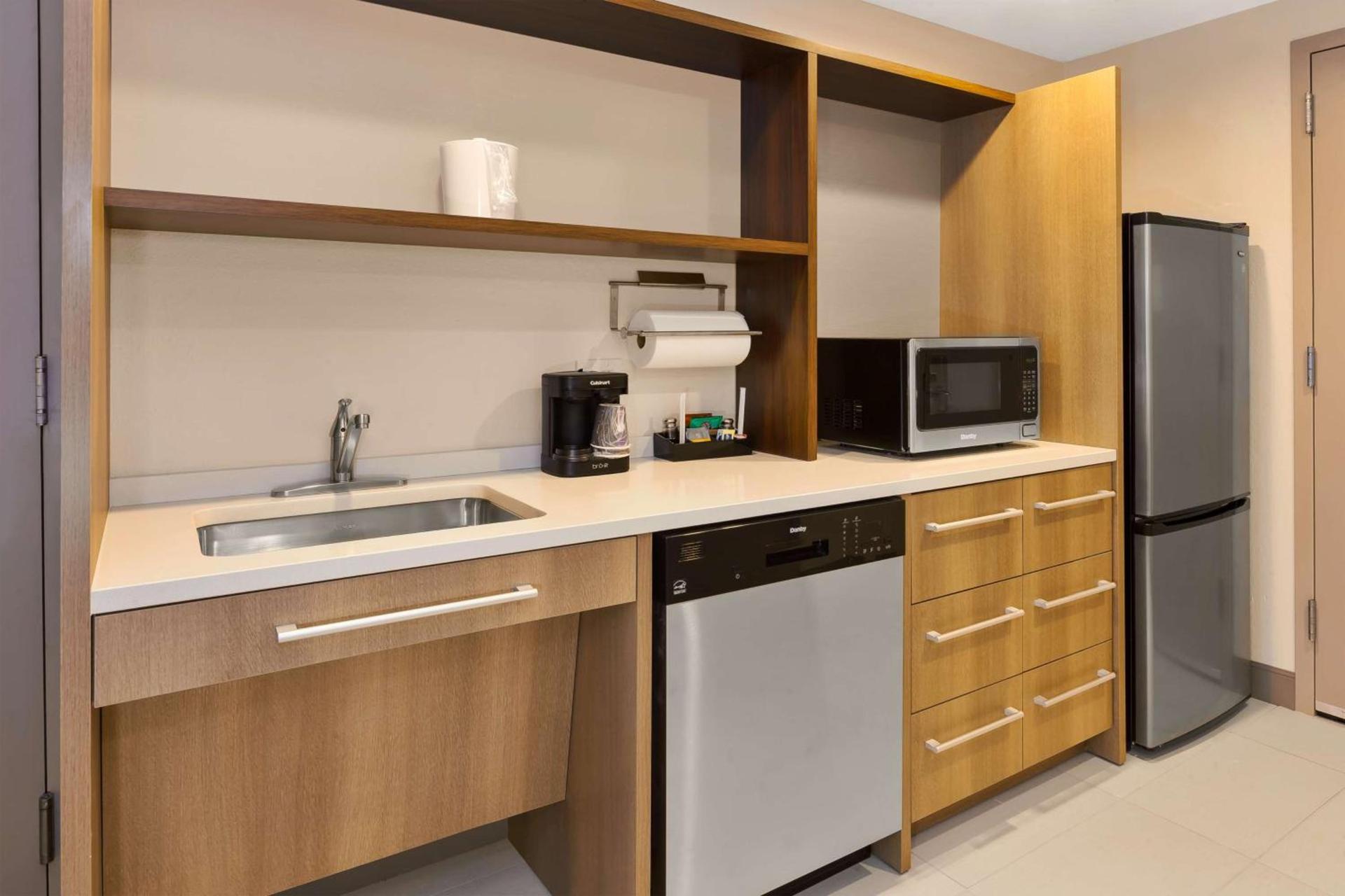 Home2 Suites Wilmington photo 19