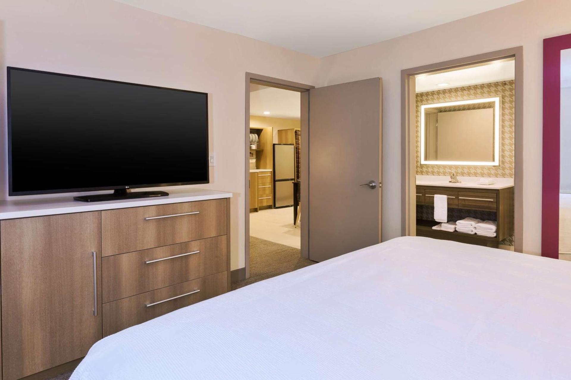 Home2 Suites Wilmington photo 21