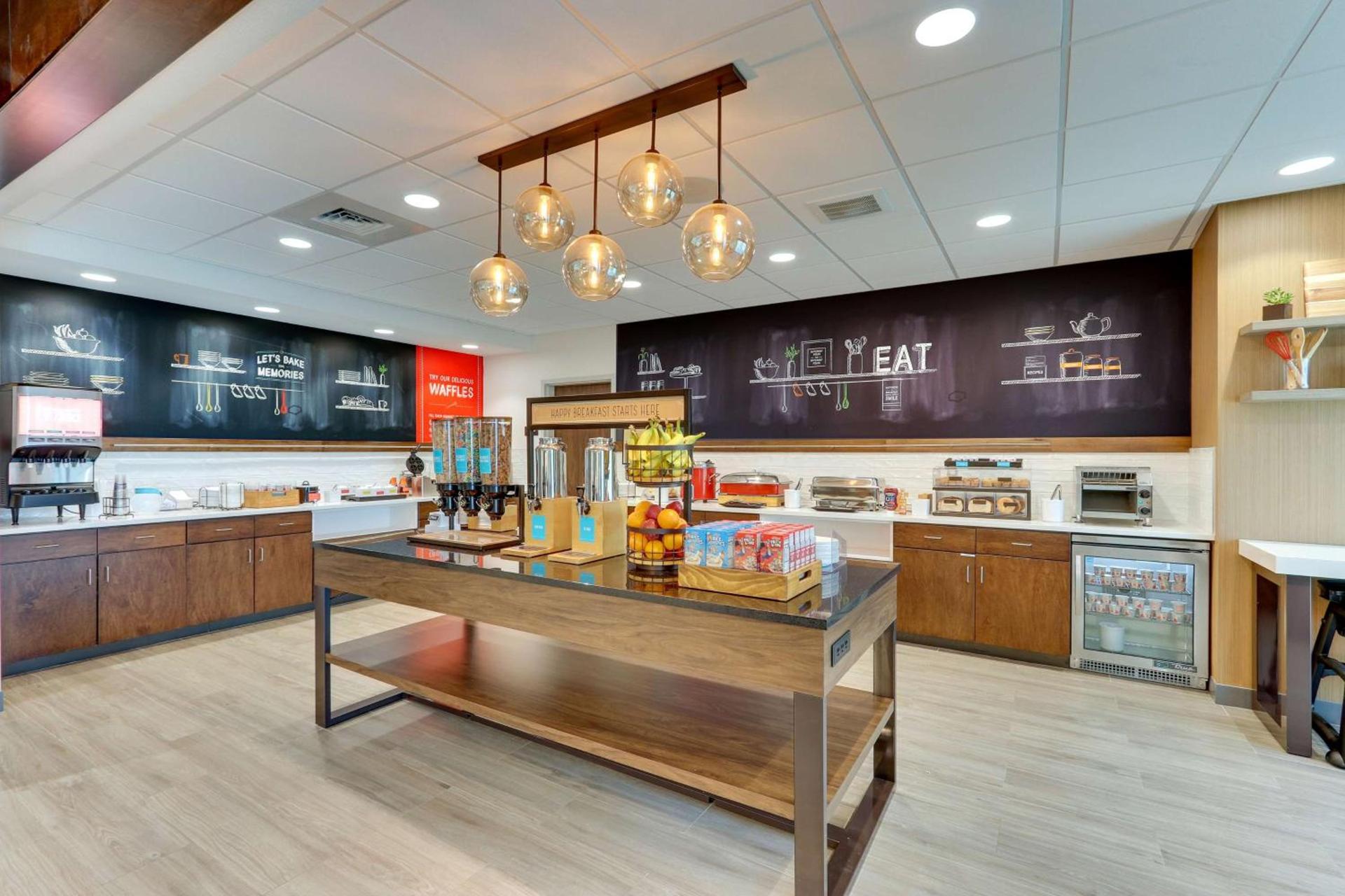 Hampton Inn Lebanon, IN photo 6