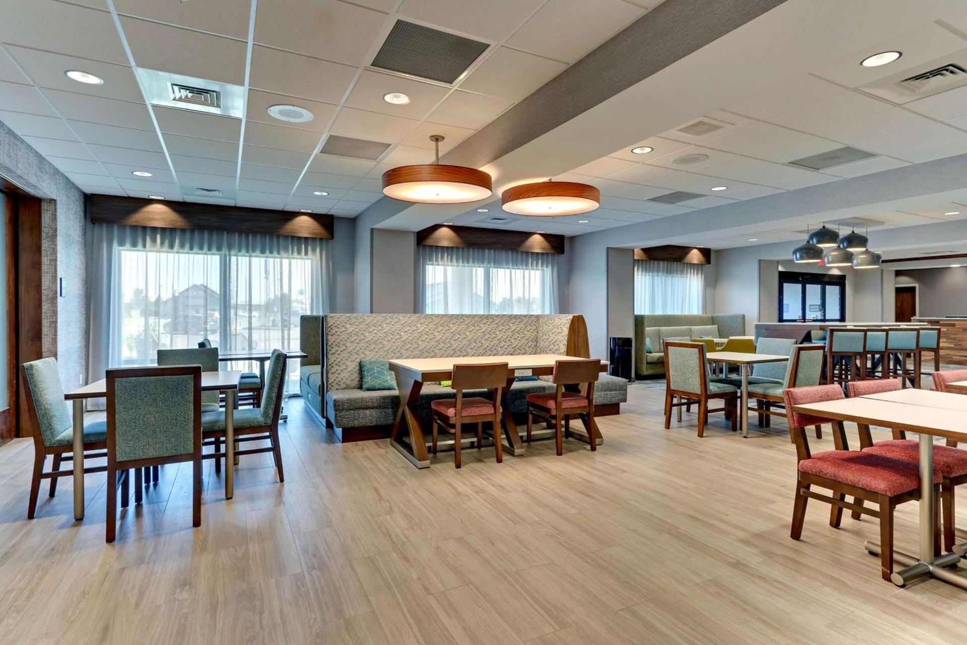 Hampton Inn Lebanon, IN photo 8
