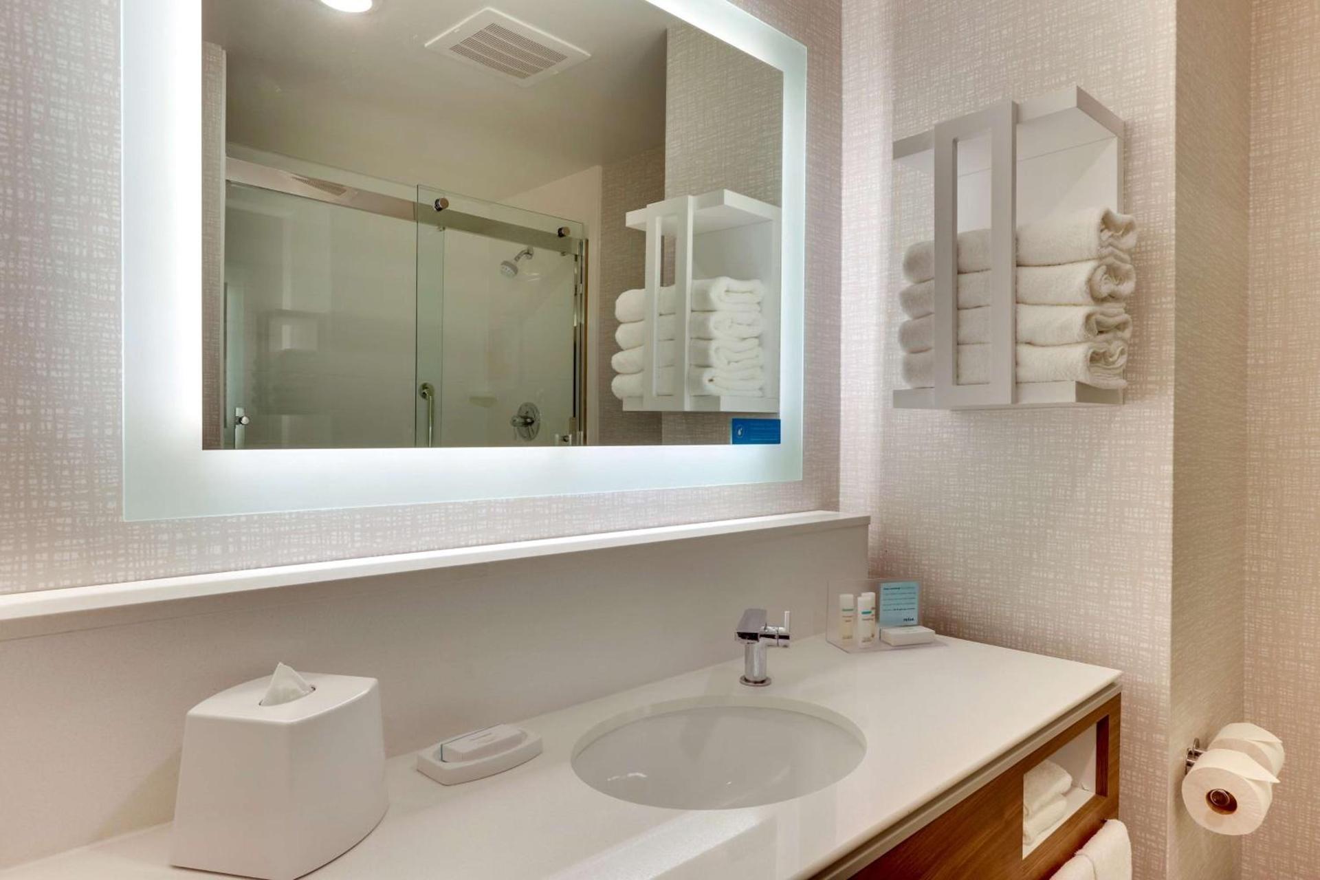 Hampton Inn Lebanon, IN photo 17