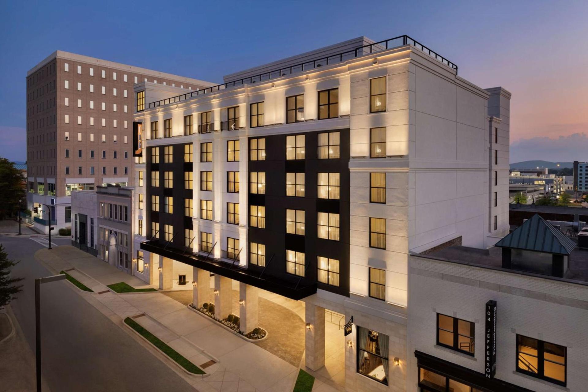 106 Jefferson Huntsville, Curio Collection by Hilton — hotel in Huntsville