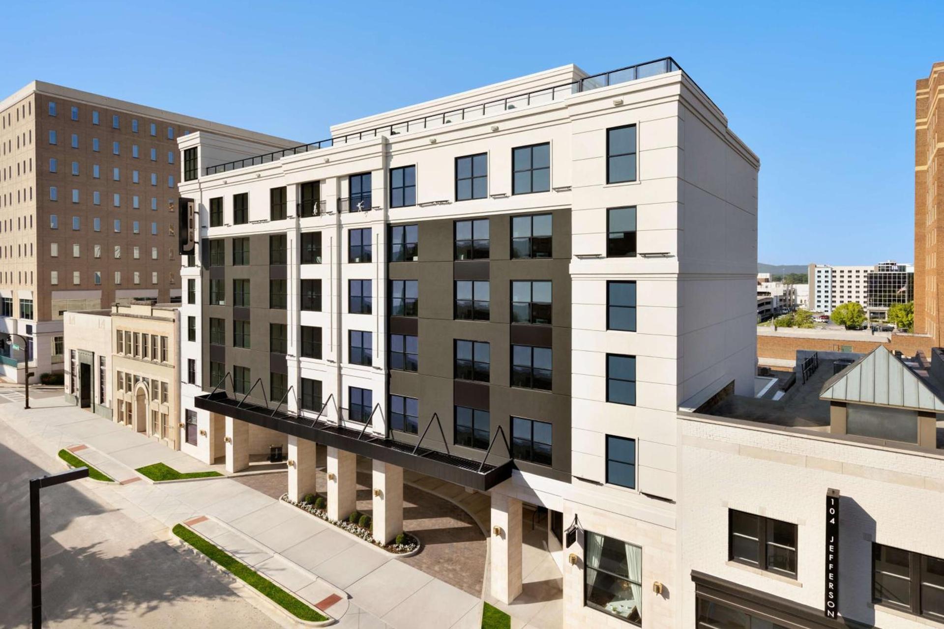 106 Jefferson Huntsville, Curio Collection by Hilton photo 3