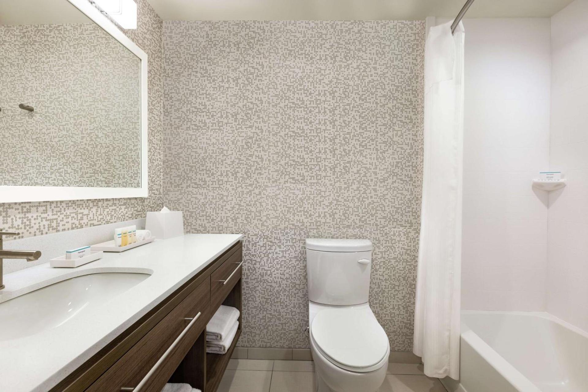 Home2 Suites by Hilton New Brunswick, NJ photo 18