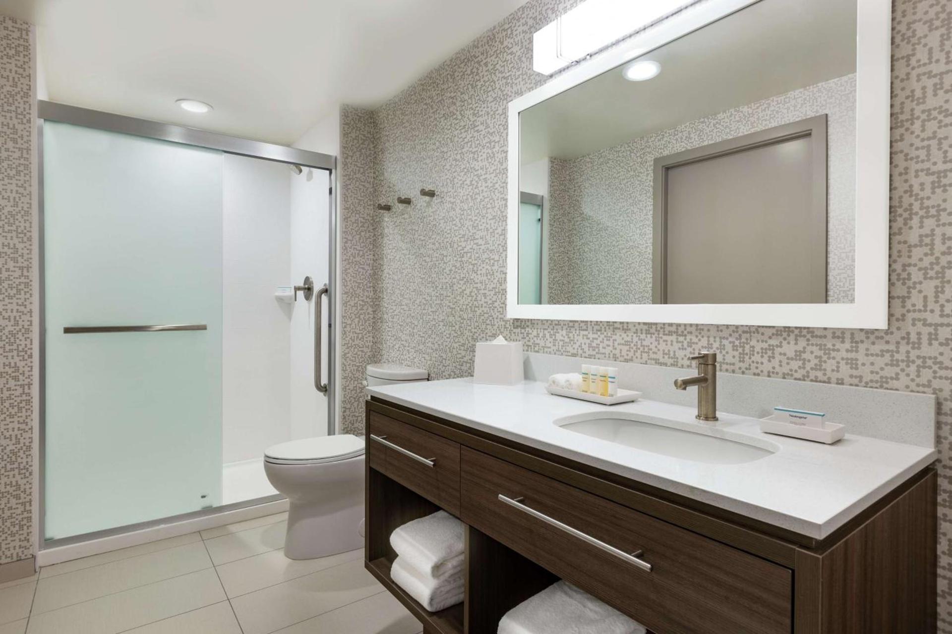 Home2 Suites by Hilton New Brunswick, NJ photo 30
