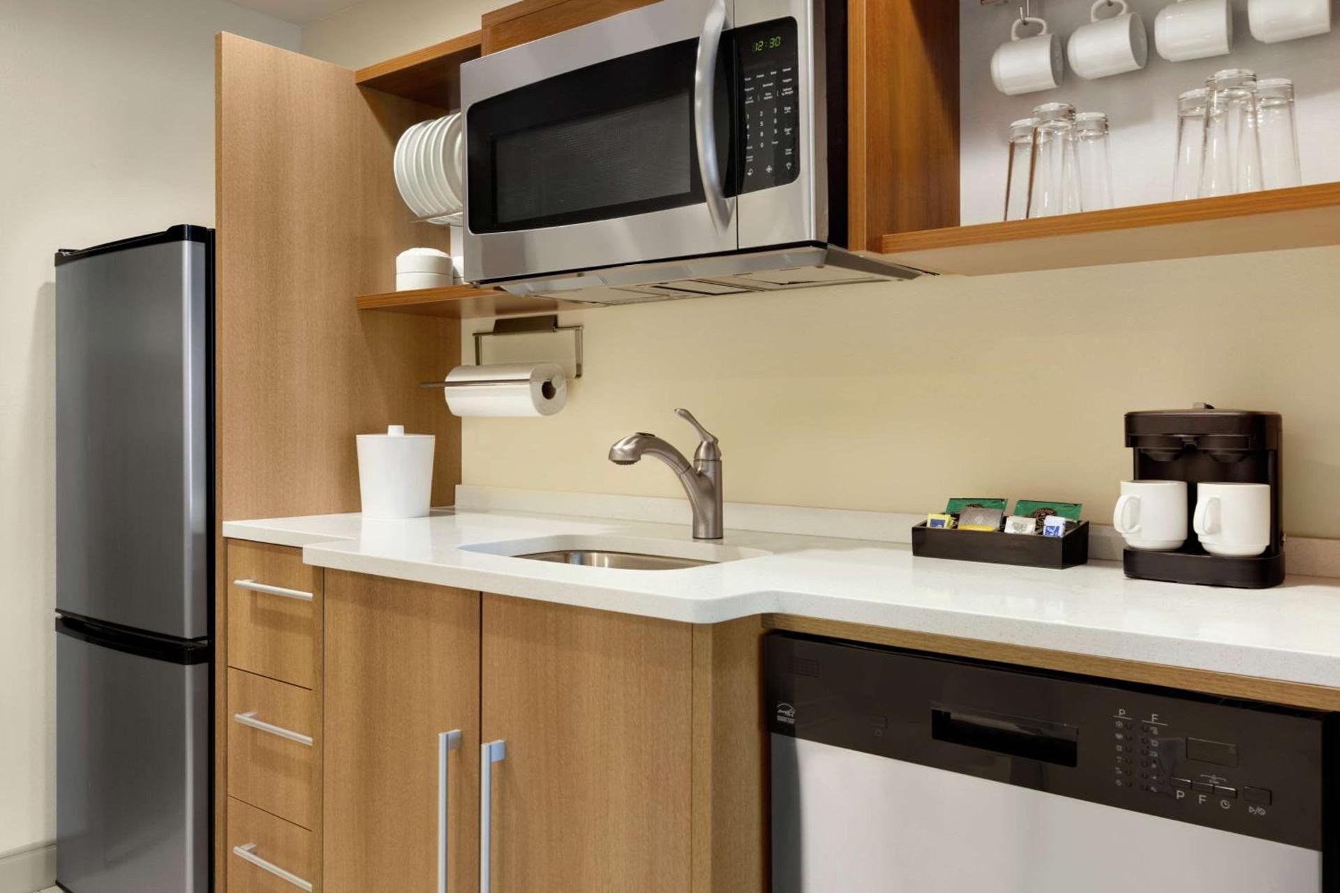 Home2 Suites by Hilton New Brunswick, NJ photo 40