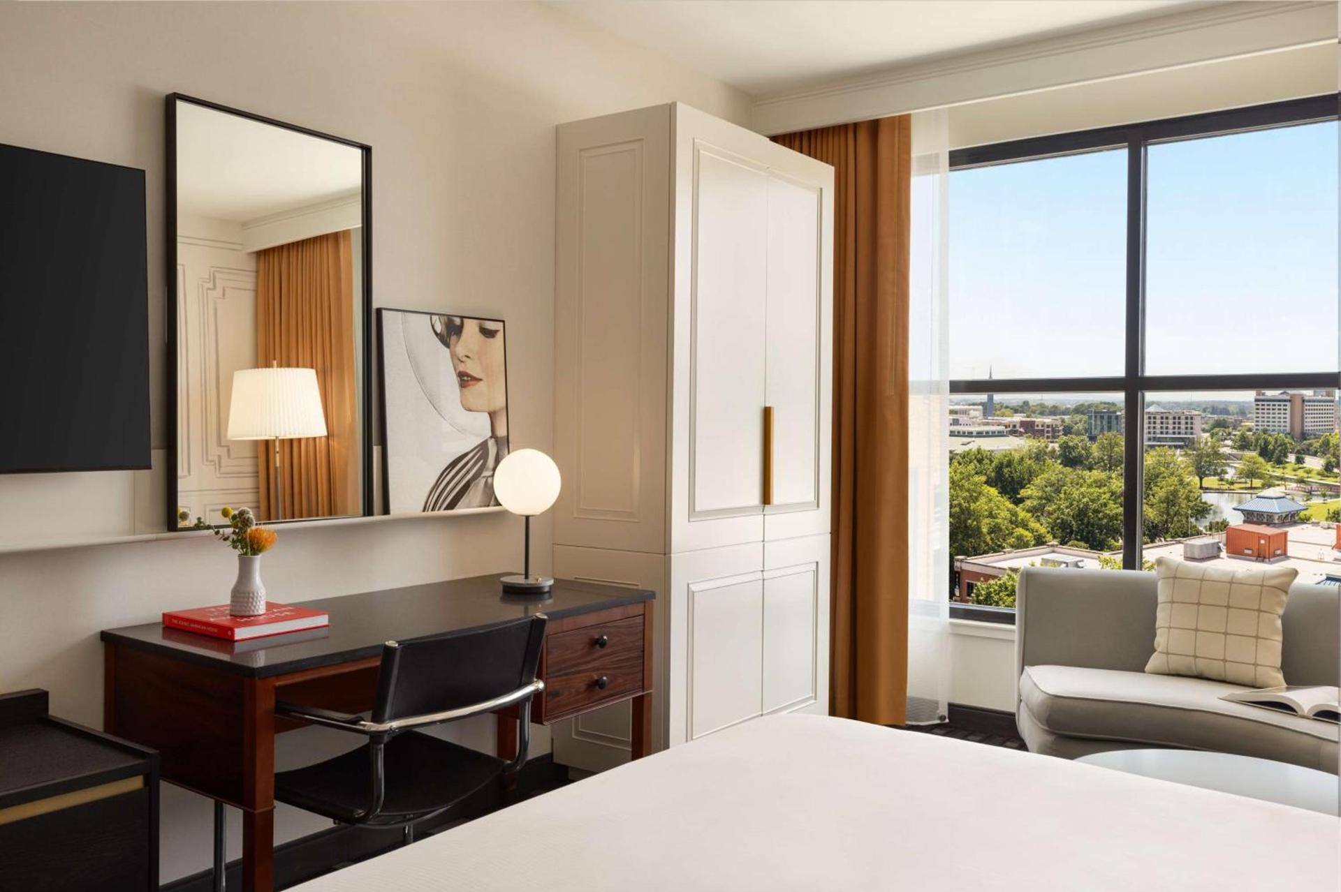 106 Jefferson Huntsville, Curio Collection by Hilton photo 56