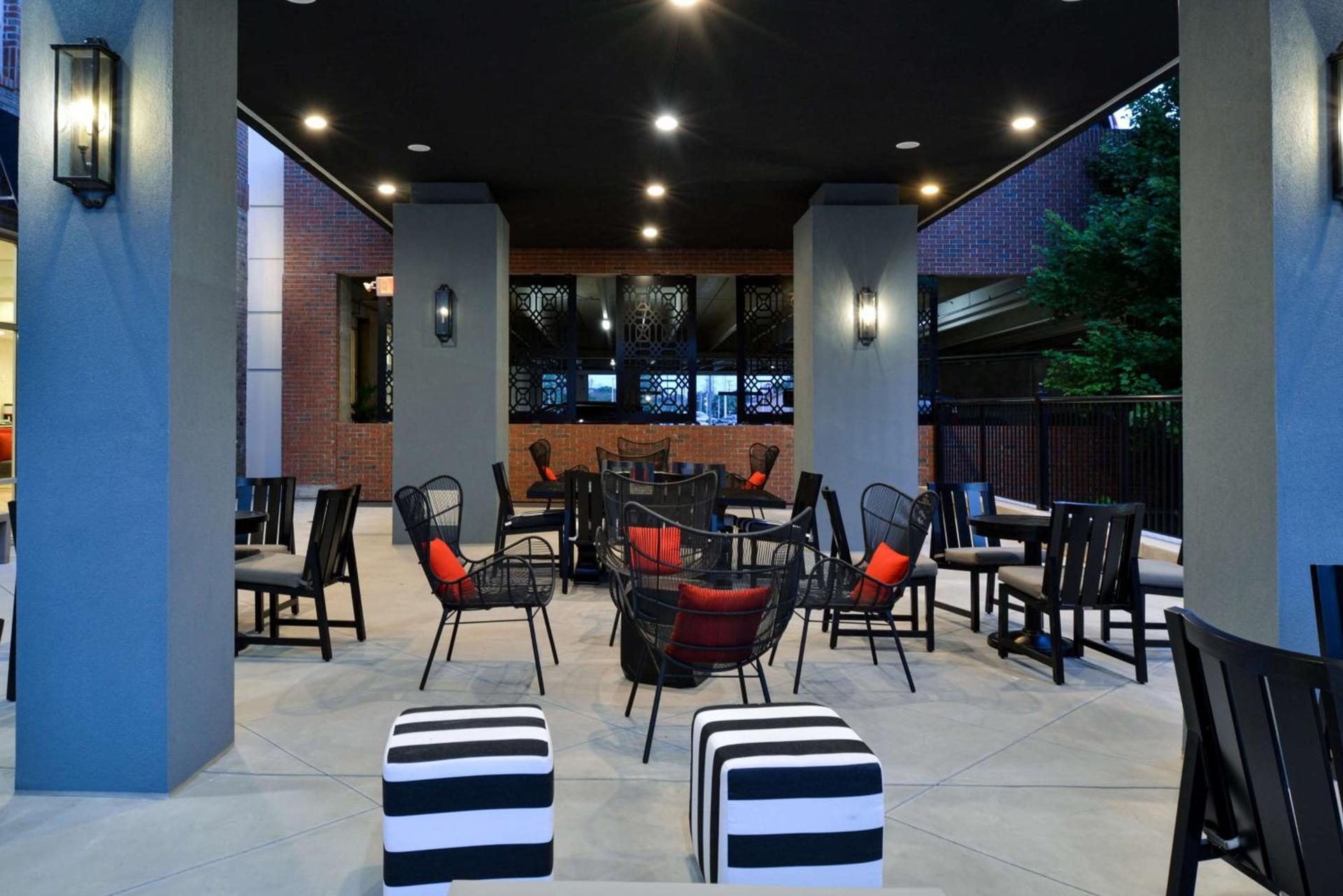 Hampton Inn & Suites Greensboro Downtown, Nc photo 3