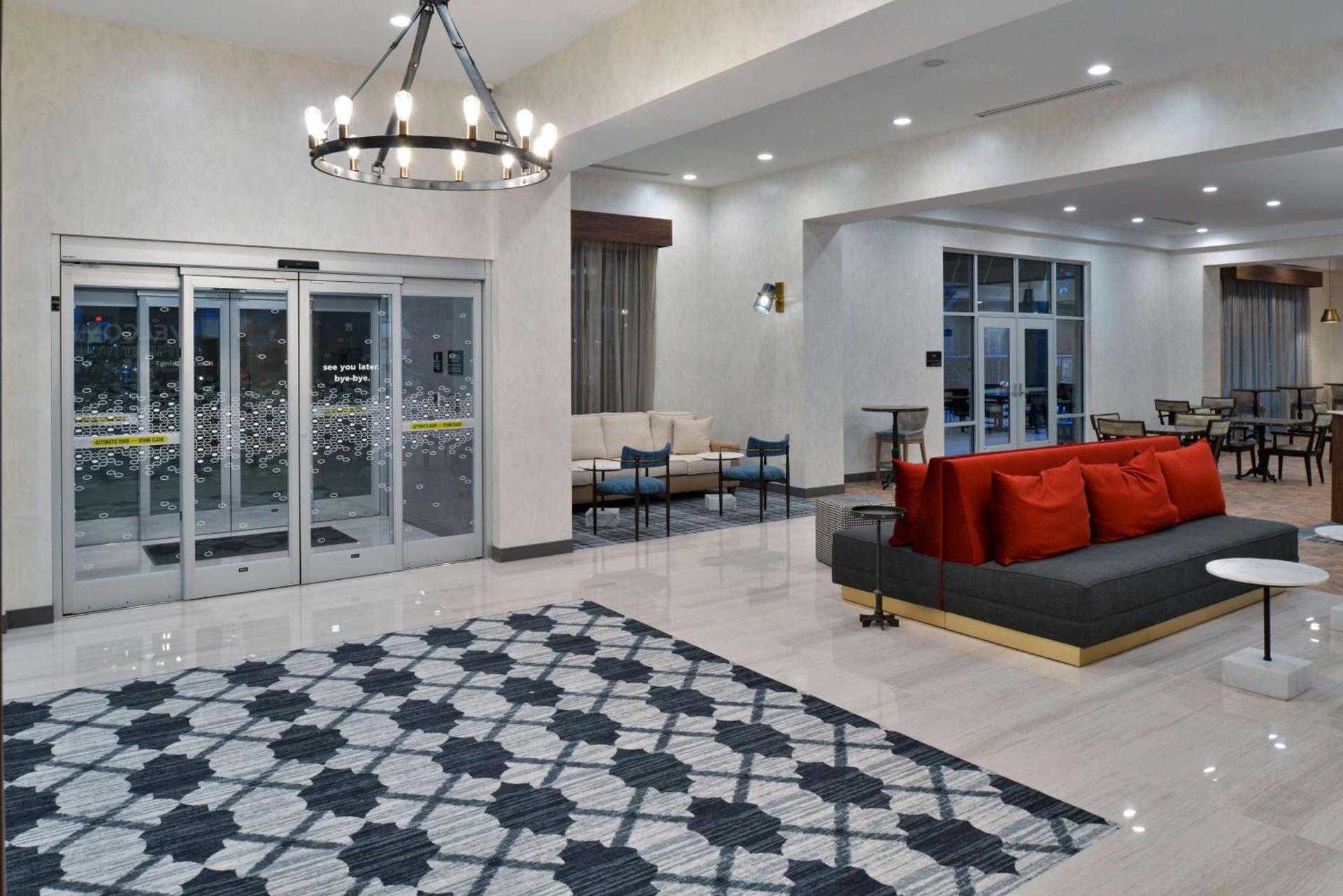 Hampton Inn & Suites Greensboro Downtown, Nc photo 6