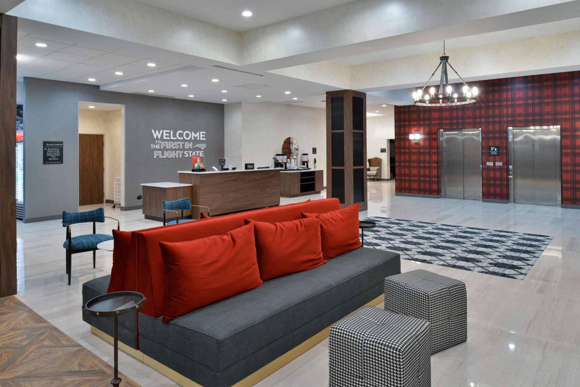 Hampton Inn & Suites Greensboro Downtown, Nc photo 9