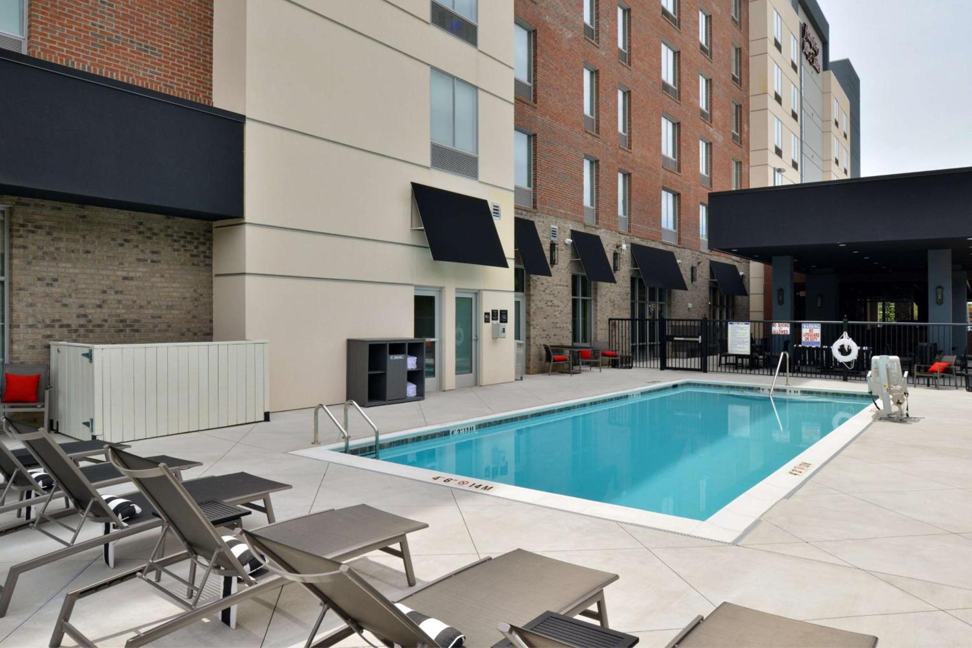 Hampton Inn & Suites Greensboro Downtown, Nc photo 10
