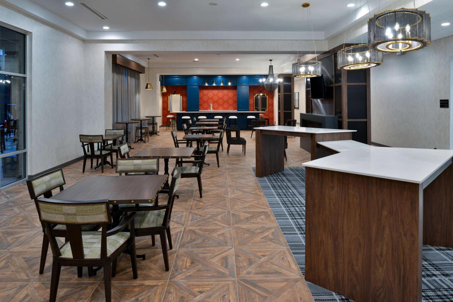 Hampton Inn & Suites Greensboro Downtown, Nc photo 14