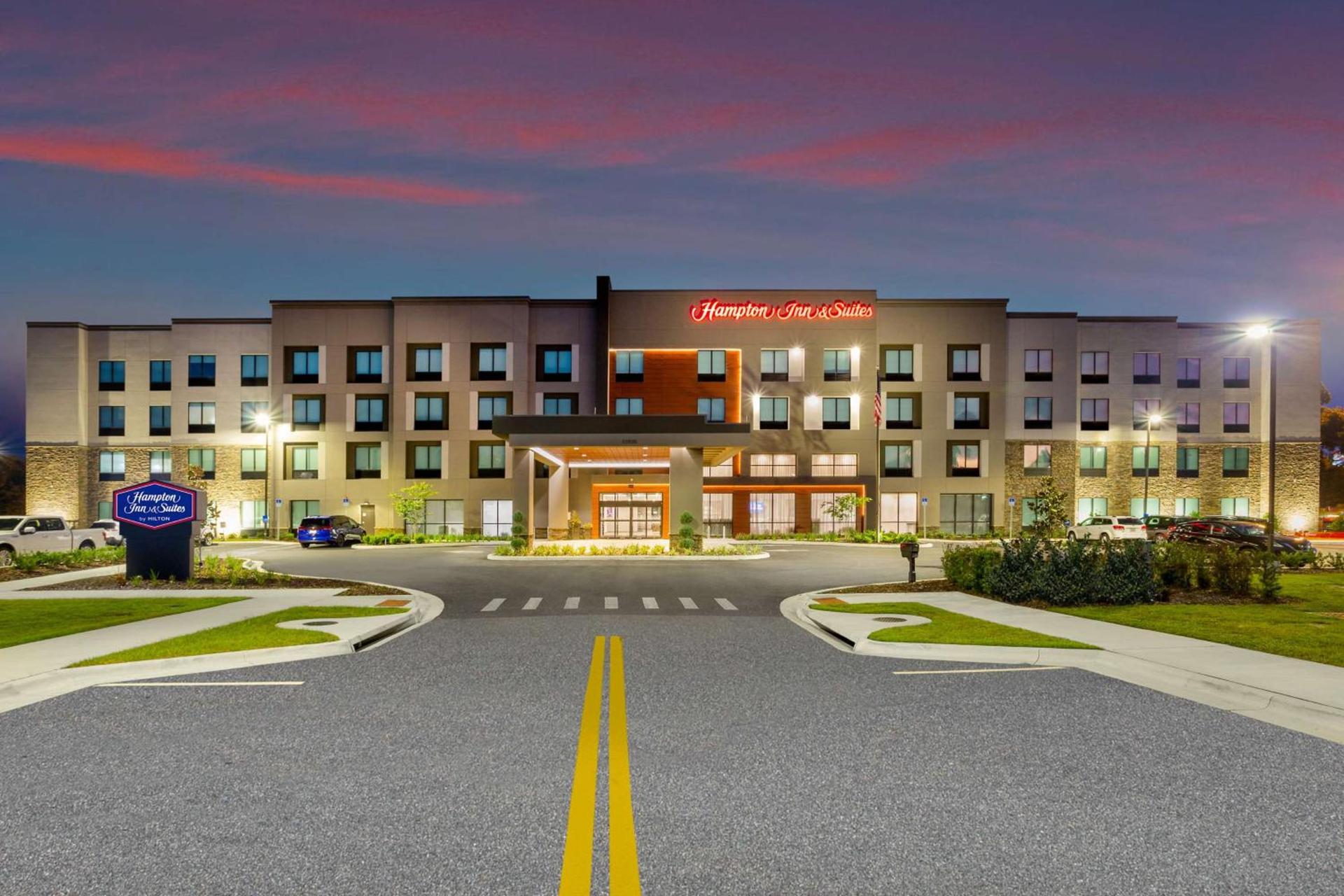 Hampton Inn & Suites Alachua I-75, FL photo 2