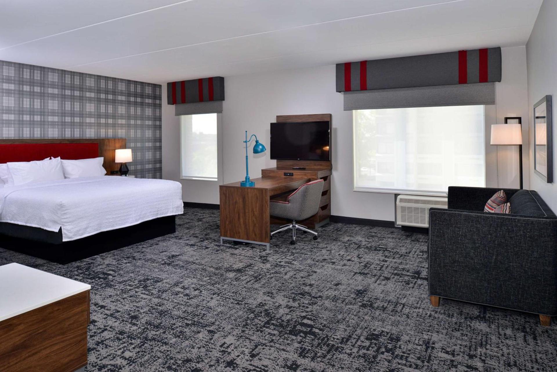 Hampton Inn & Suites Greensboro Downtown, Nc photo 38
