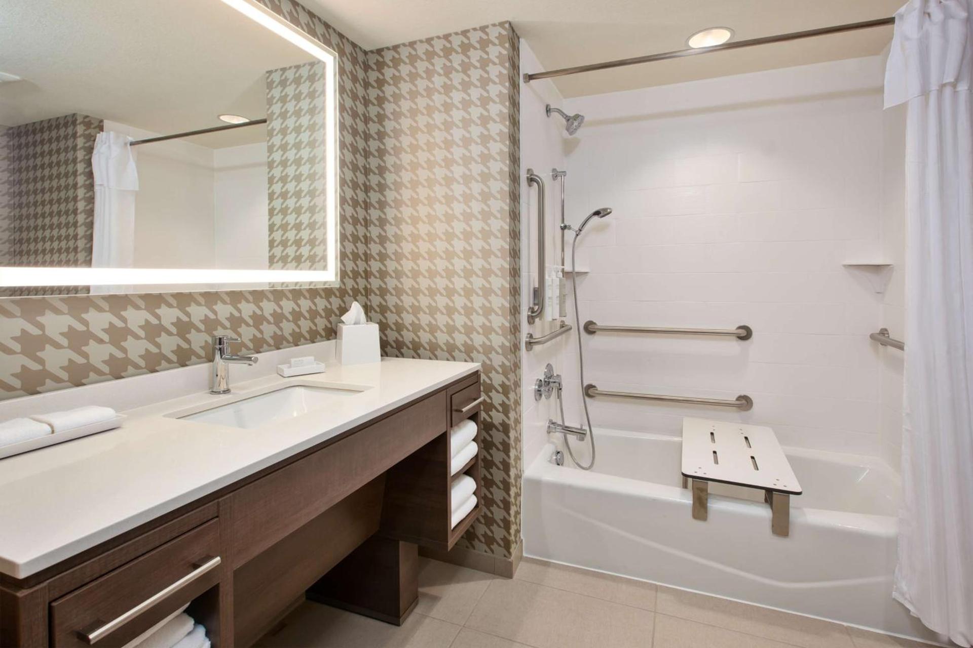 Home2 Suites By Hilton Grand Rapids South photo 2