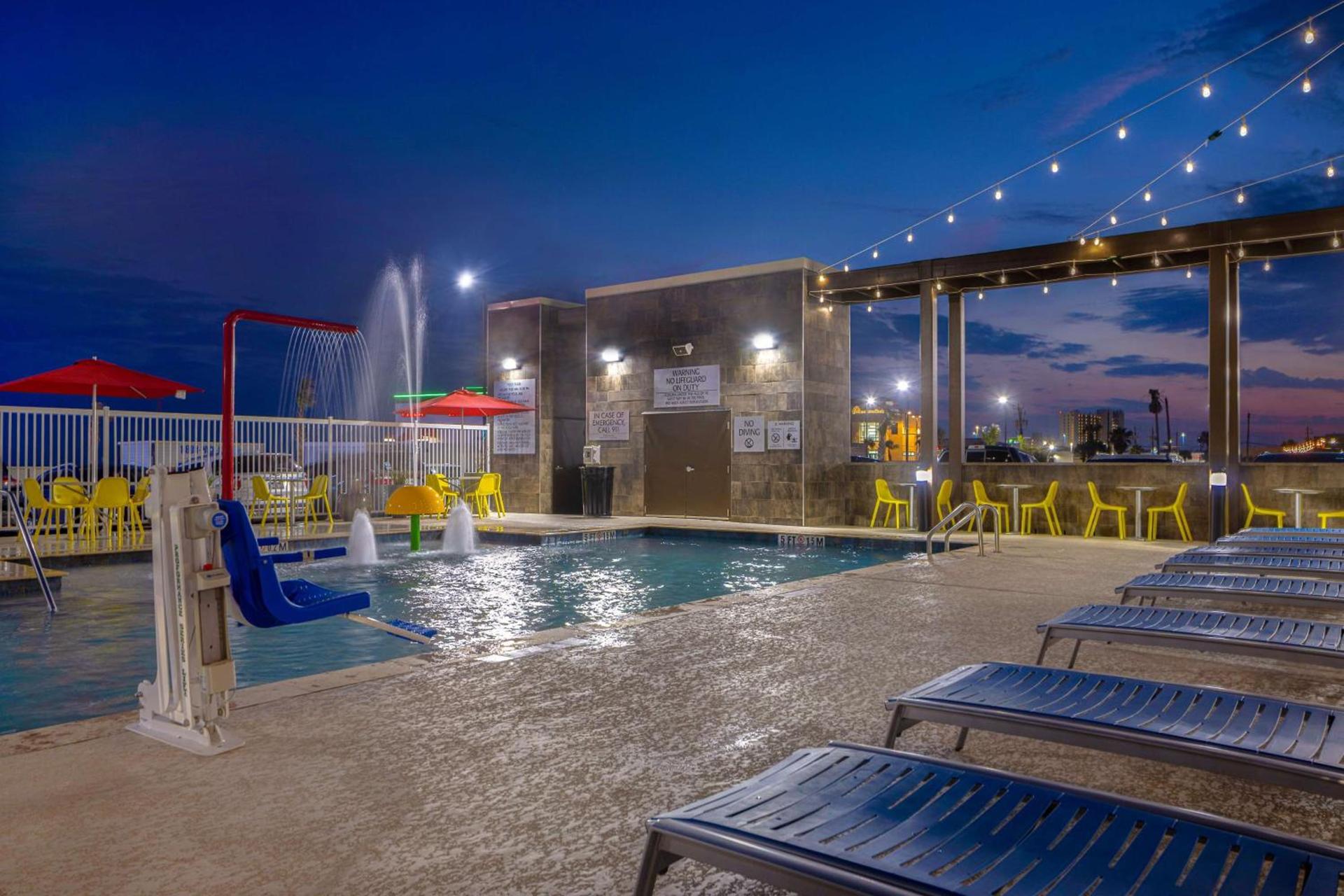 Tru By Hilton Galveston, Tx photo 22
