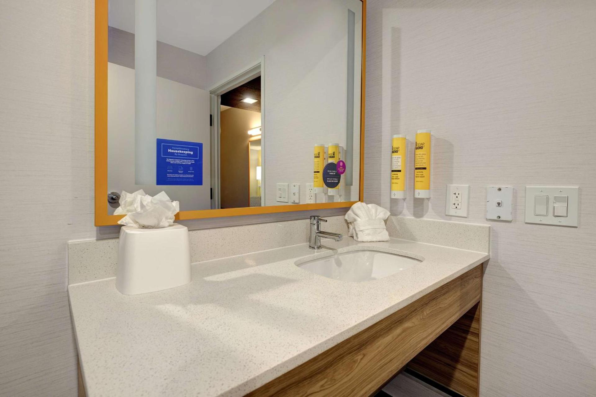 Tru By Hilton Galveston, Tx photo 40