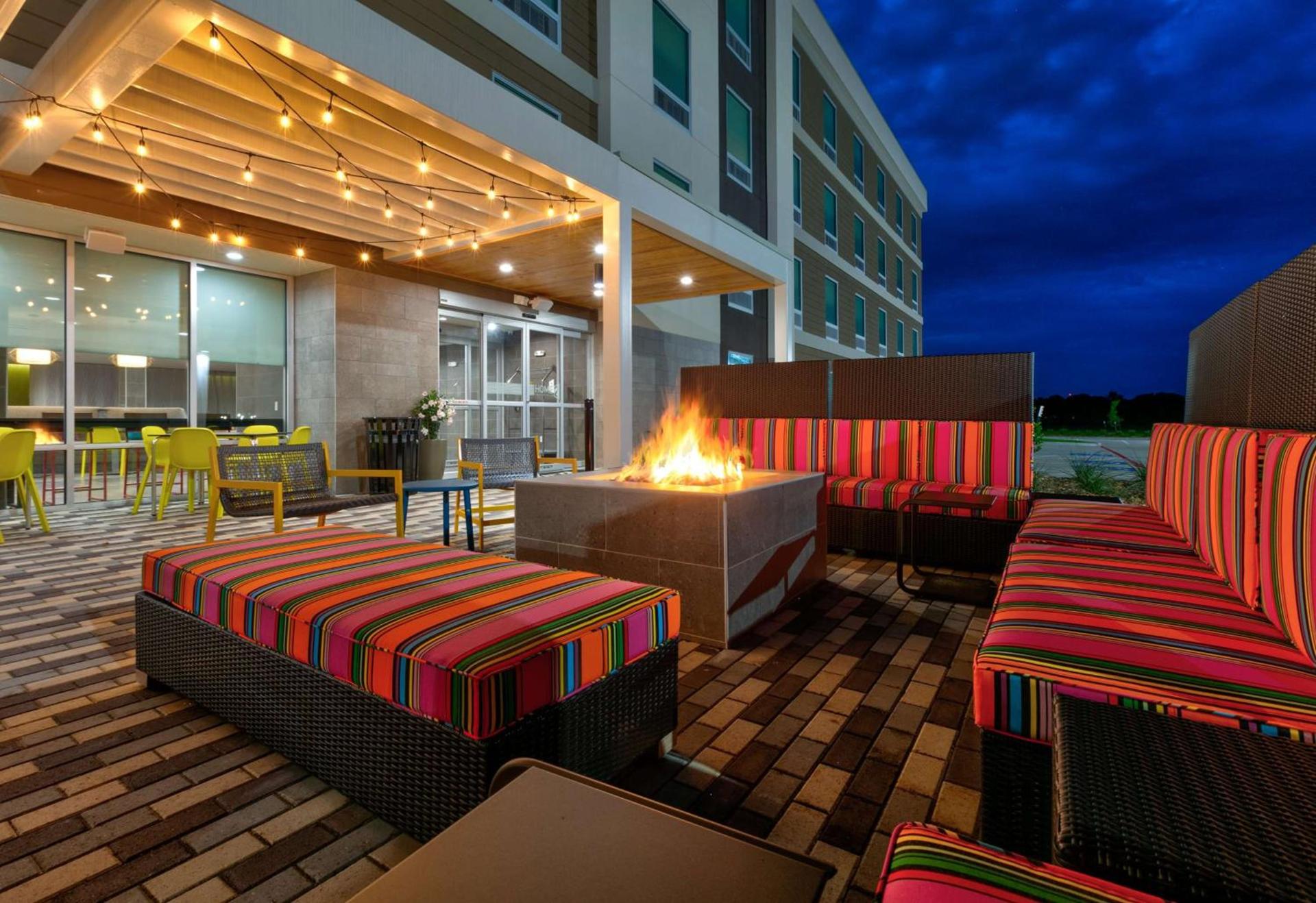 Home2 Suites By Hilton El Campo photo 2