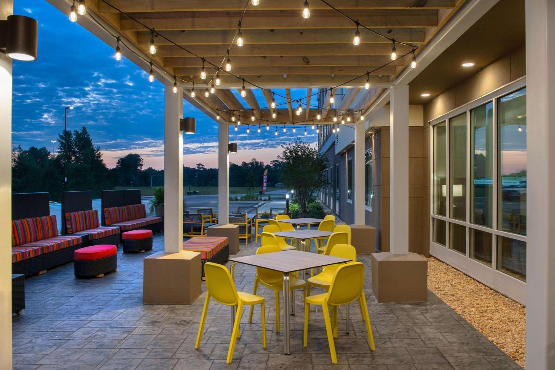 Home2 Suites By Hilton Fayetteville North photo 10
