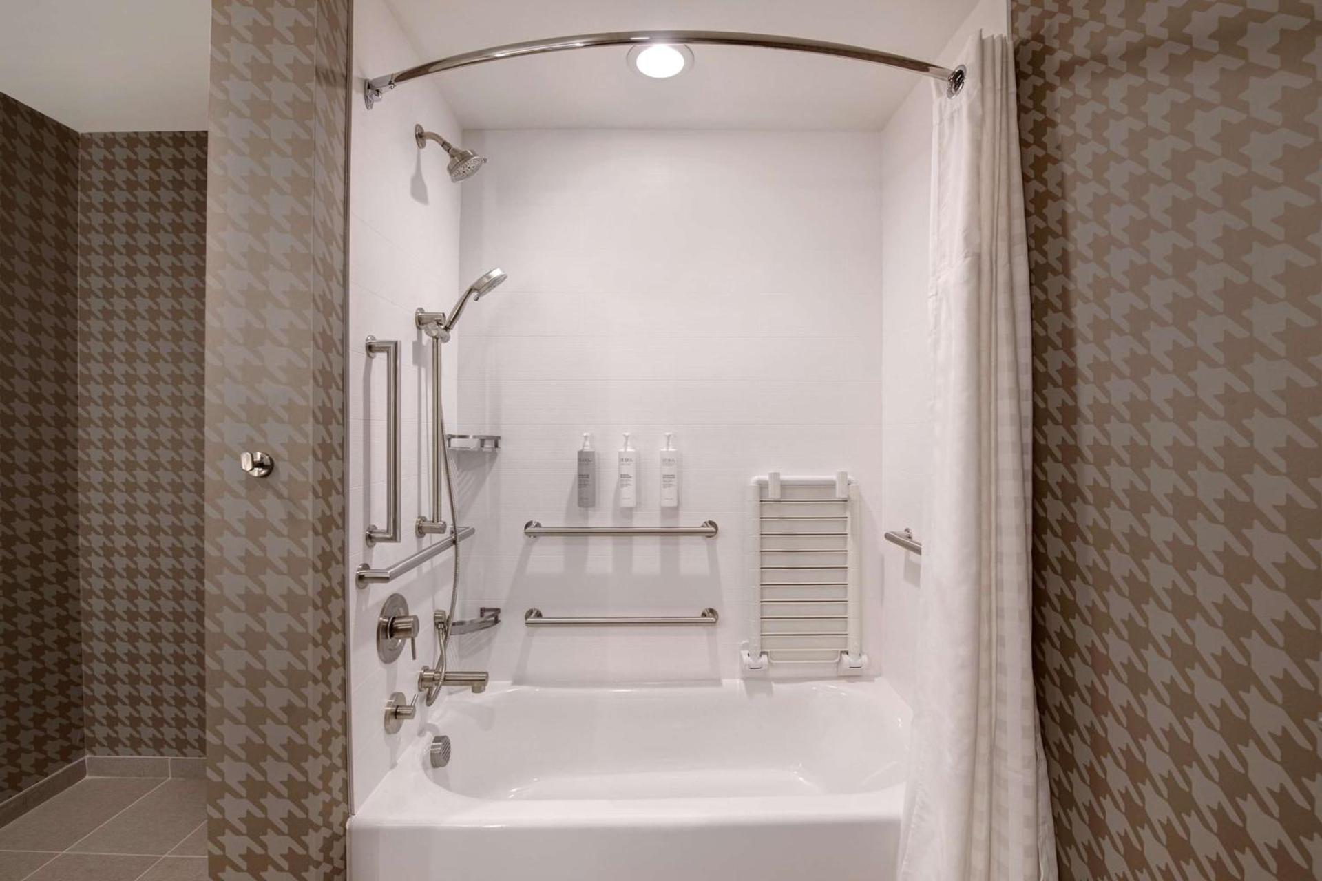 Home2 Suites By Hilton Fayetteville North photo 32