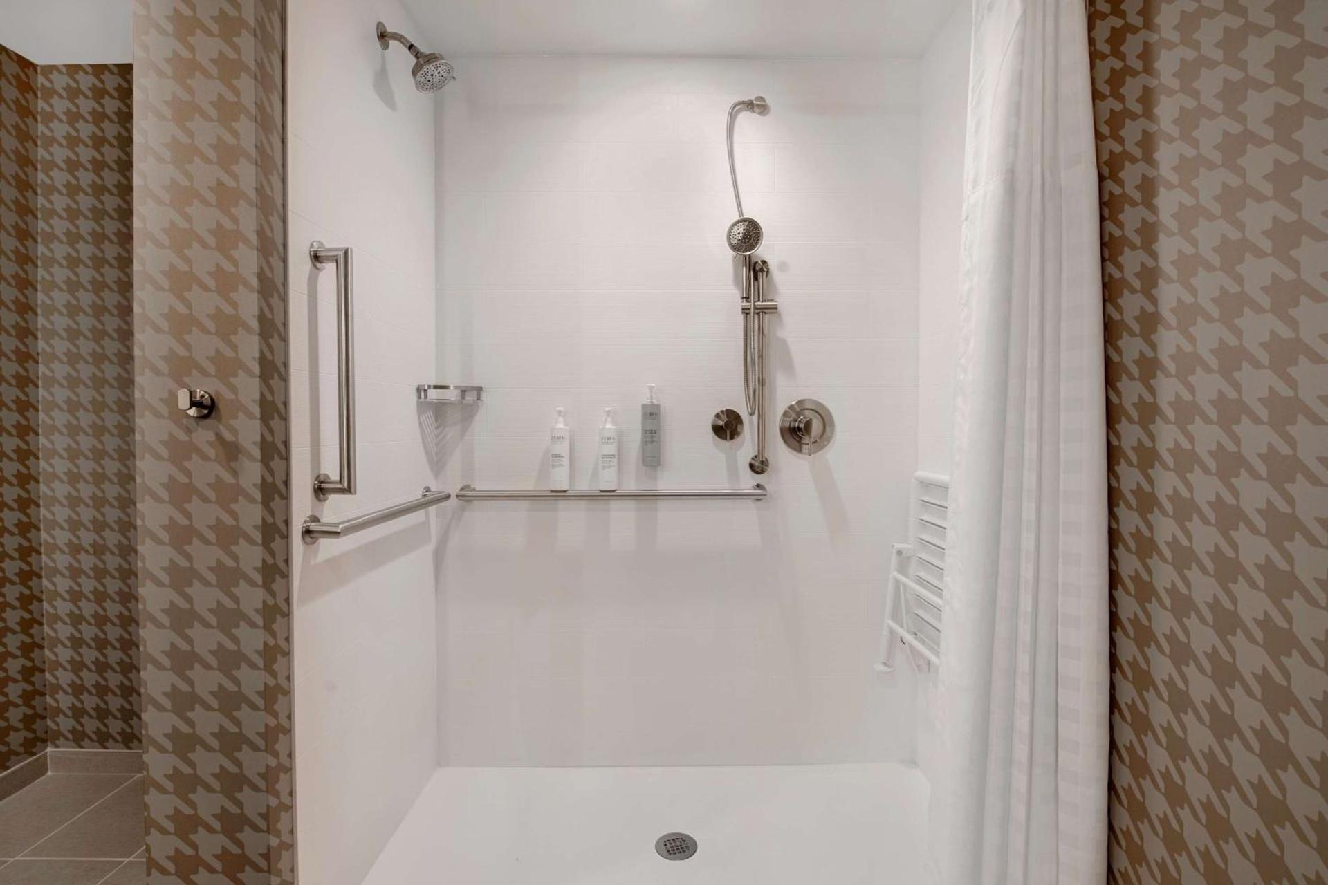 Home2 Suites By Hilton Fayetteville North photo 33