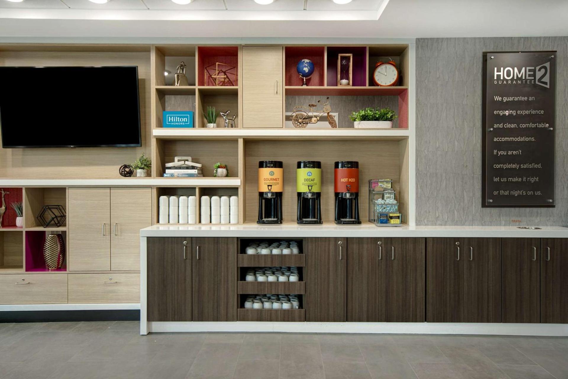 Home2 Suites By Hilton Grand Rapids Airport photo 10