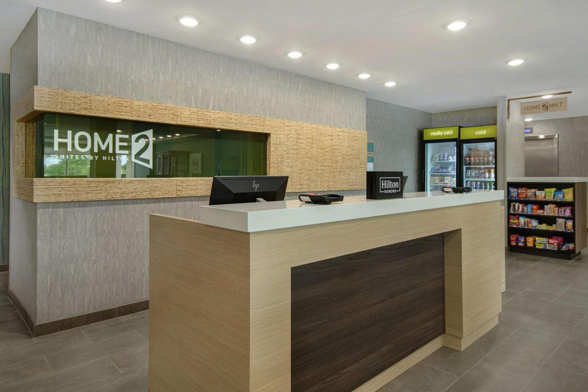 Home2 Suites By Hilton Grand Rapids Airport photo 11