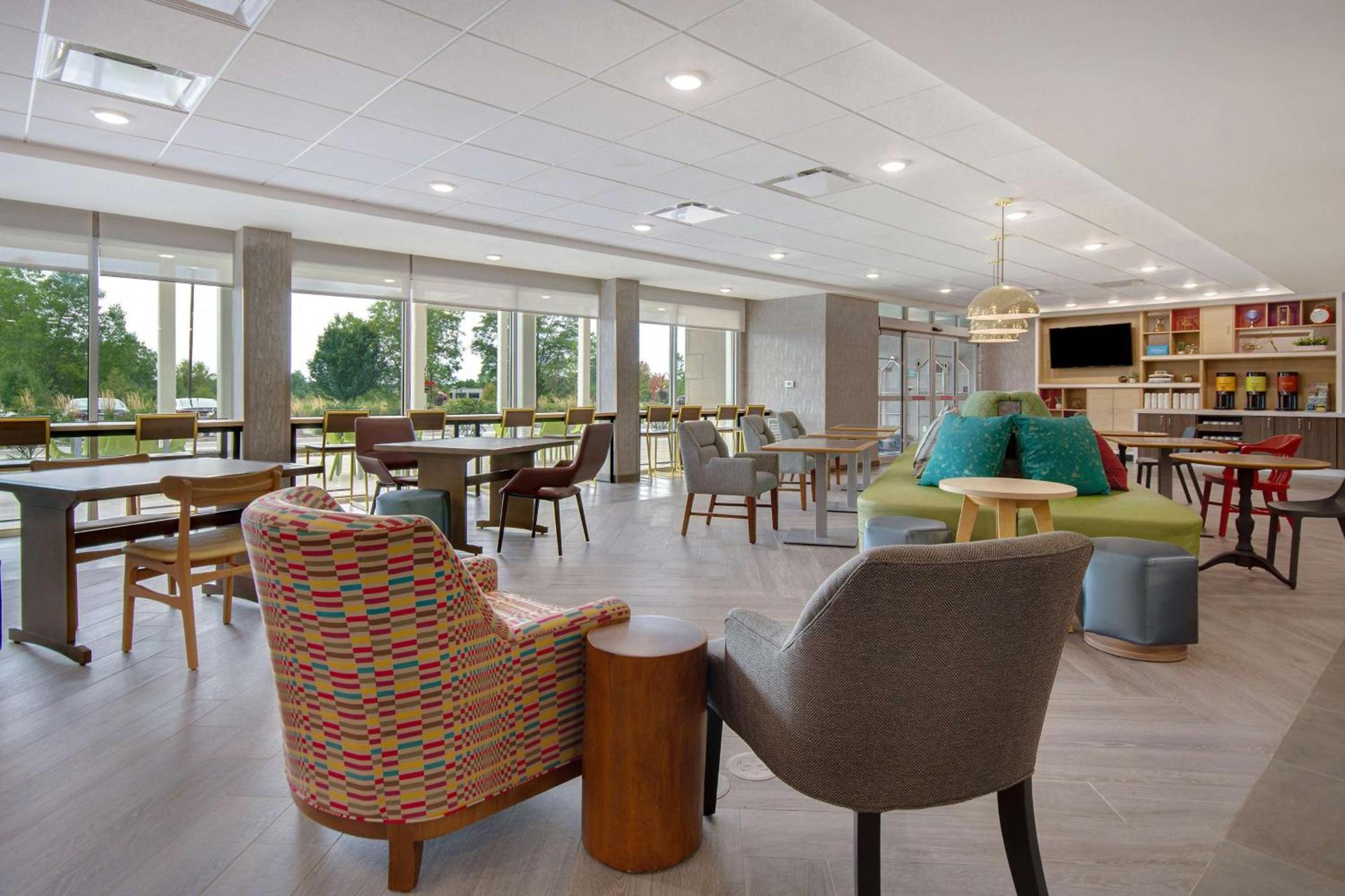 Home2 Suites By Hilton Grand Rapids Airport photo 12