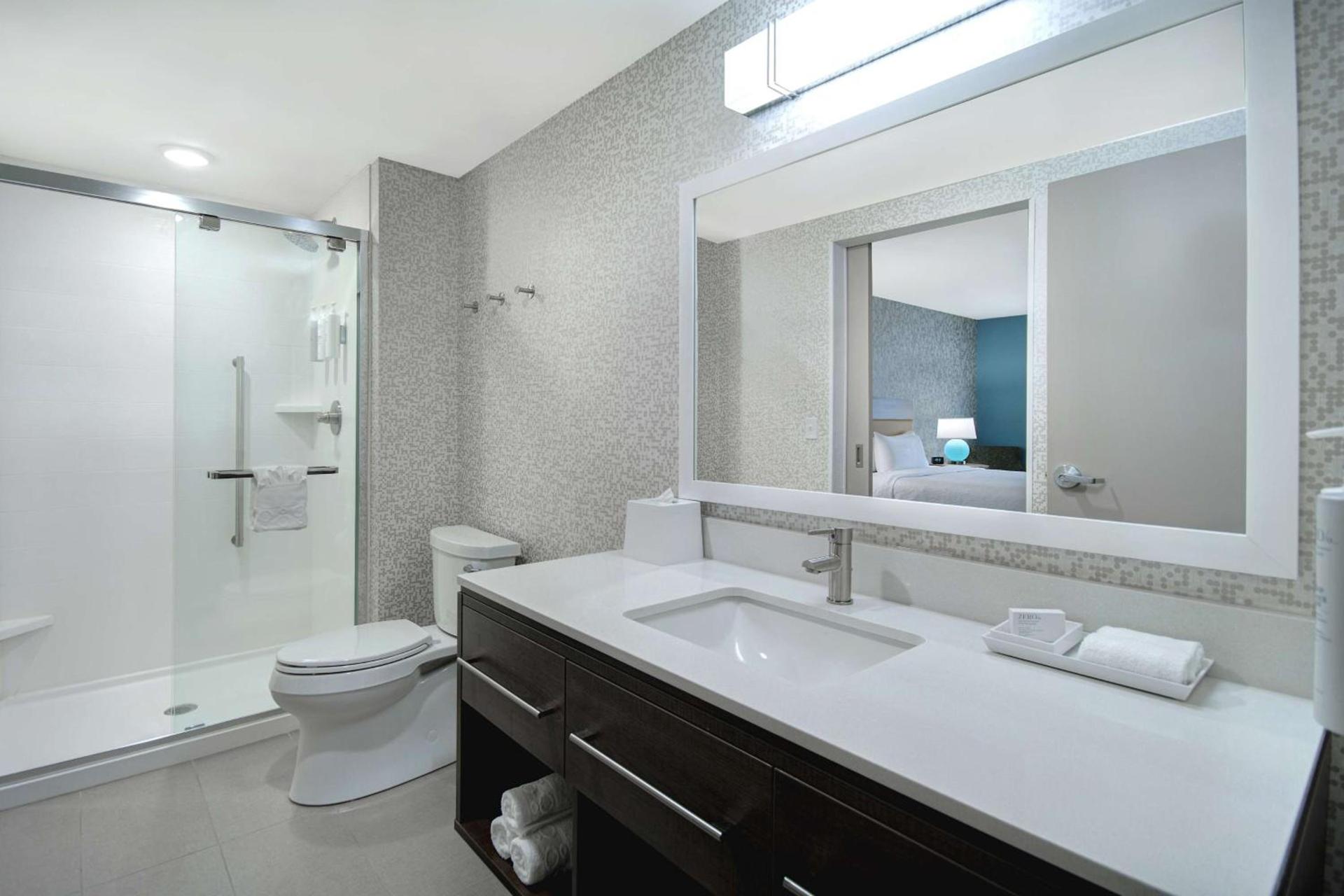 Home2 Suites By Hilton Grand Rapids Airport photo 34