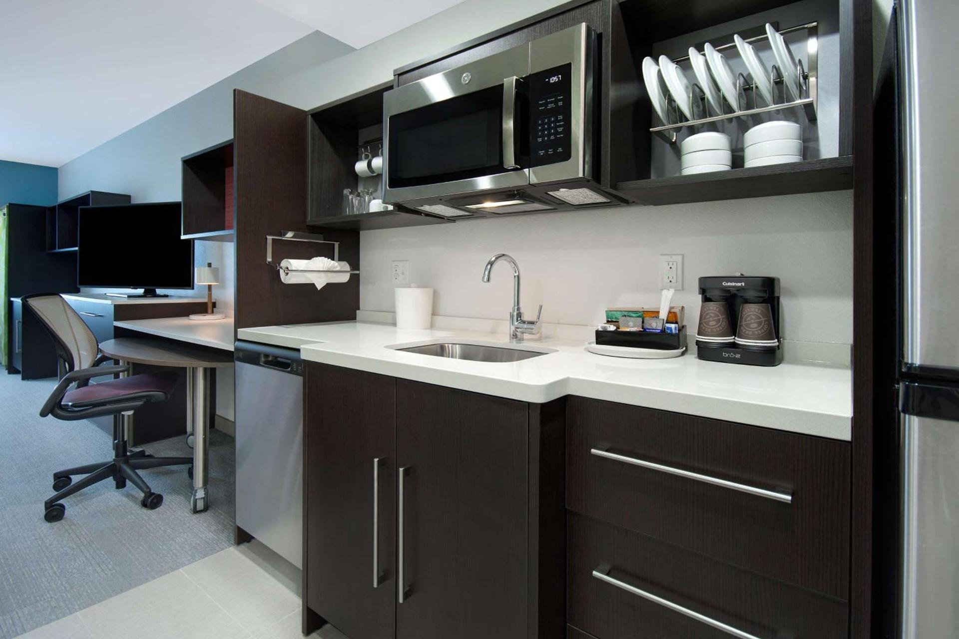 Home2 Suites By Hilton Grand Rapids Airport photo 40