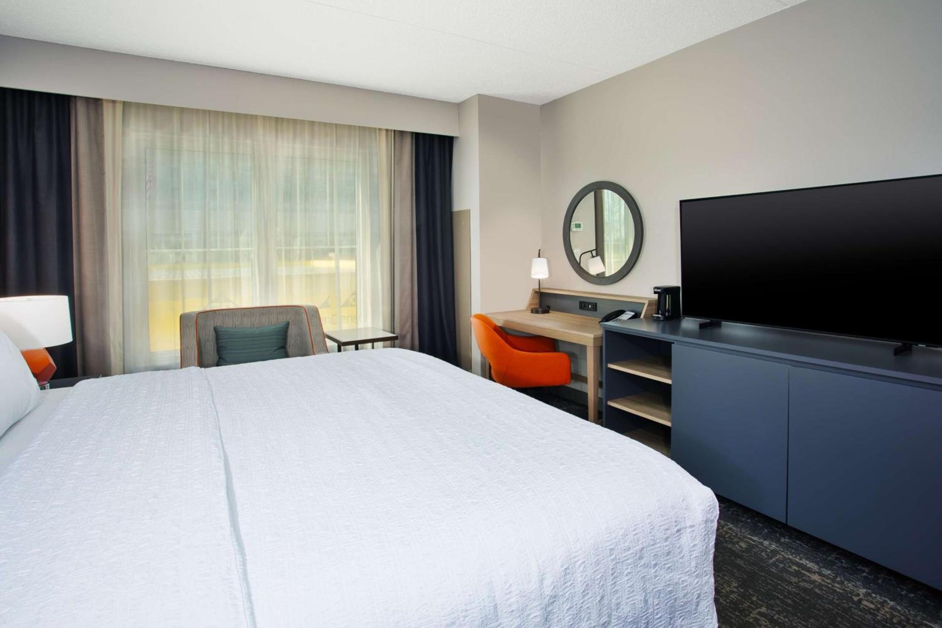 Hampton Inn & Suites By Hilton- Newark Airport Elizabeth photo 18