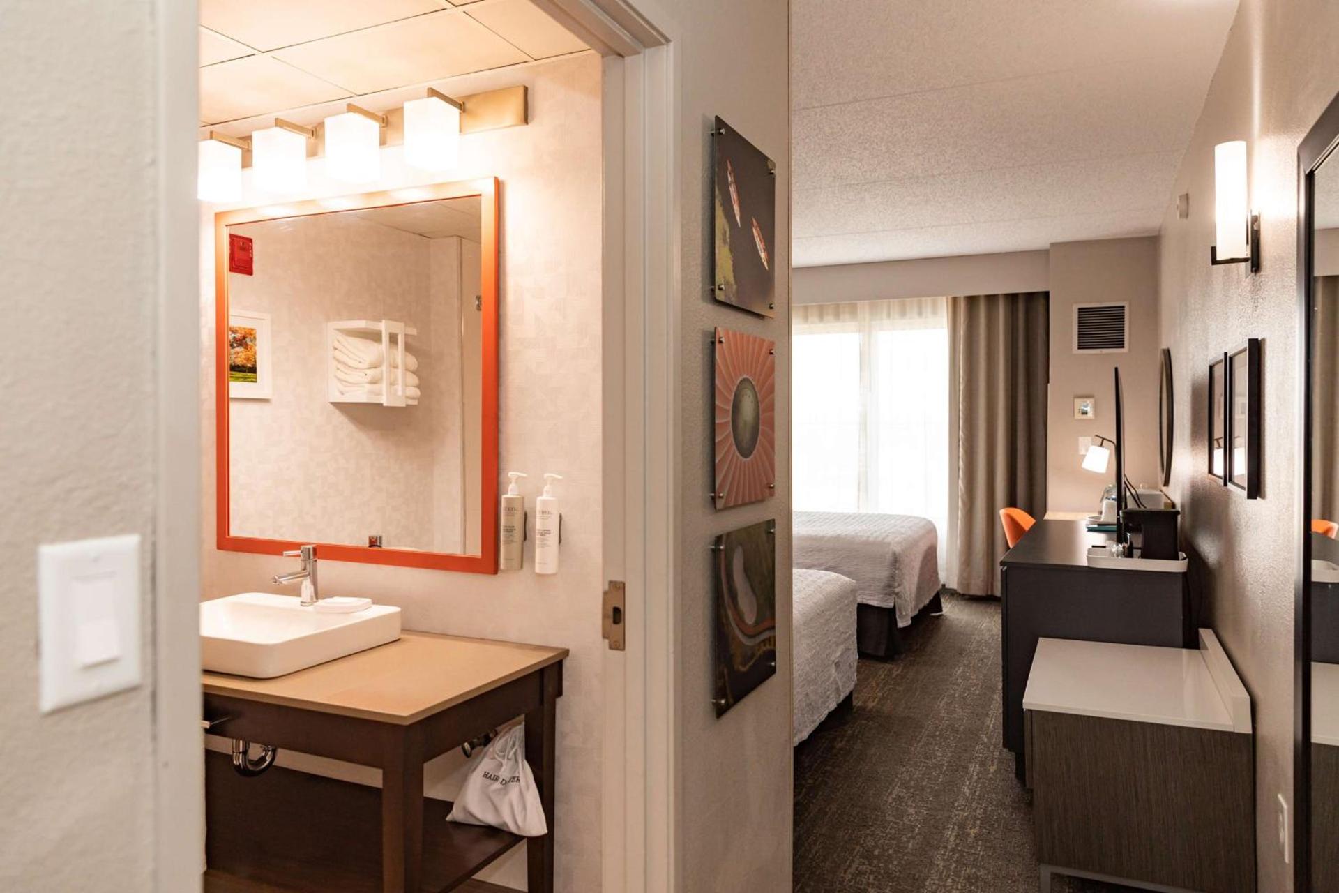 Hampton Inn & Suites By Hilton- Newark Airport Elizabeth photo 38